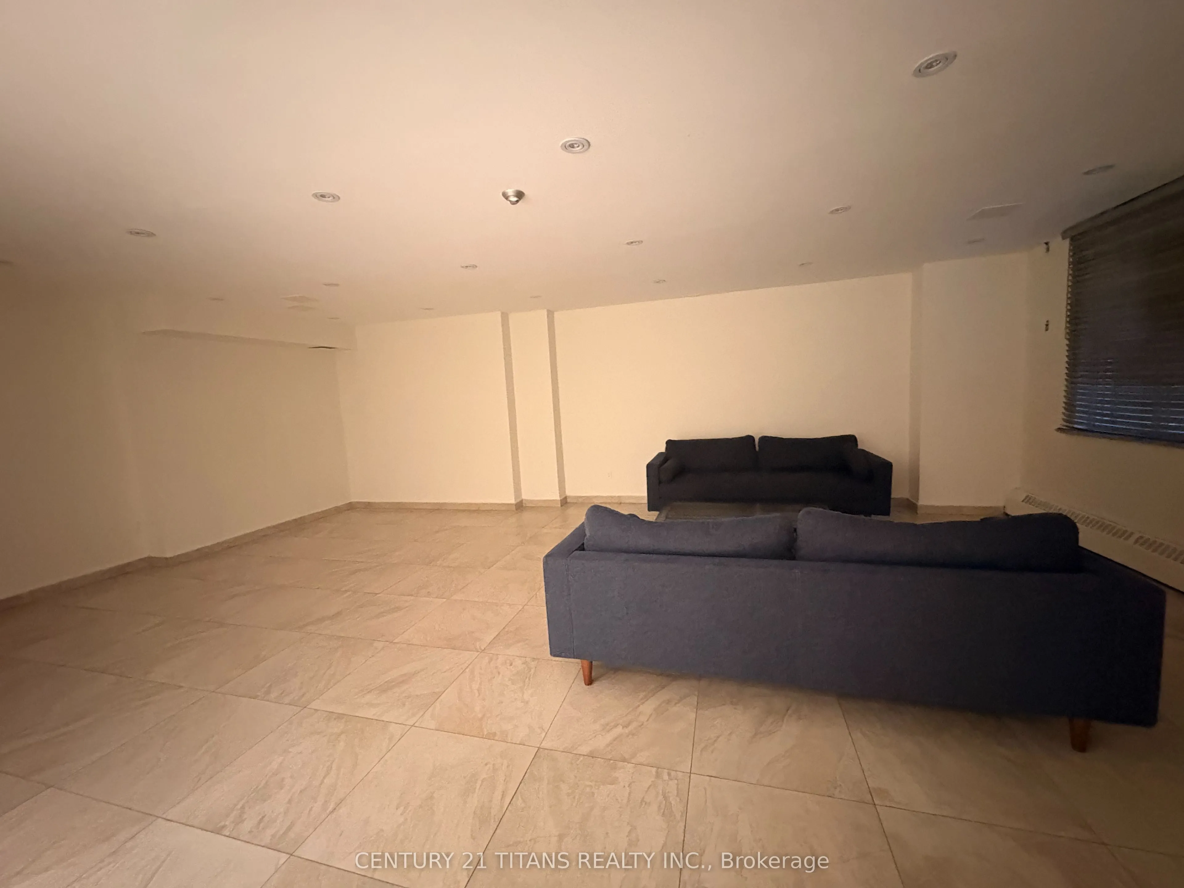 270 Palmdale Drive #510