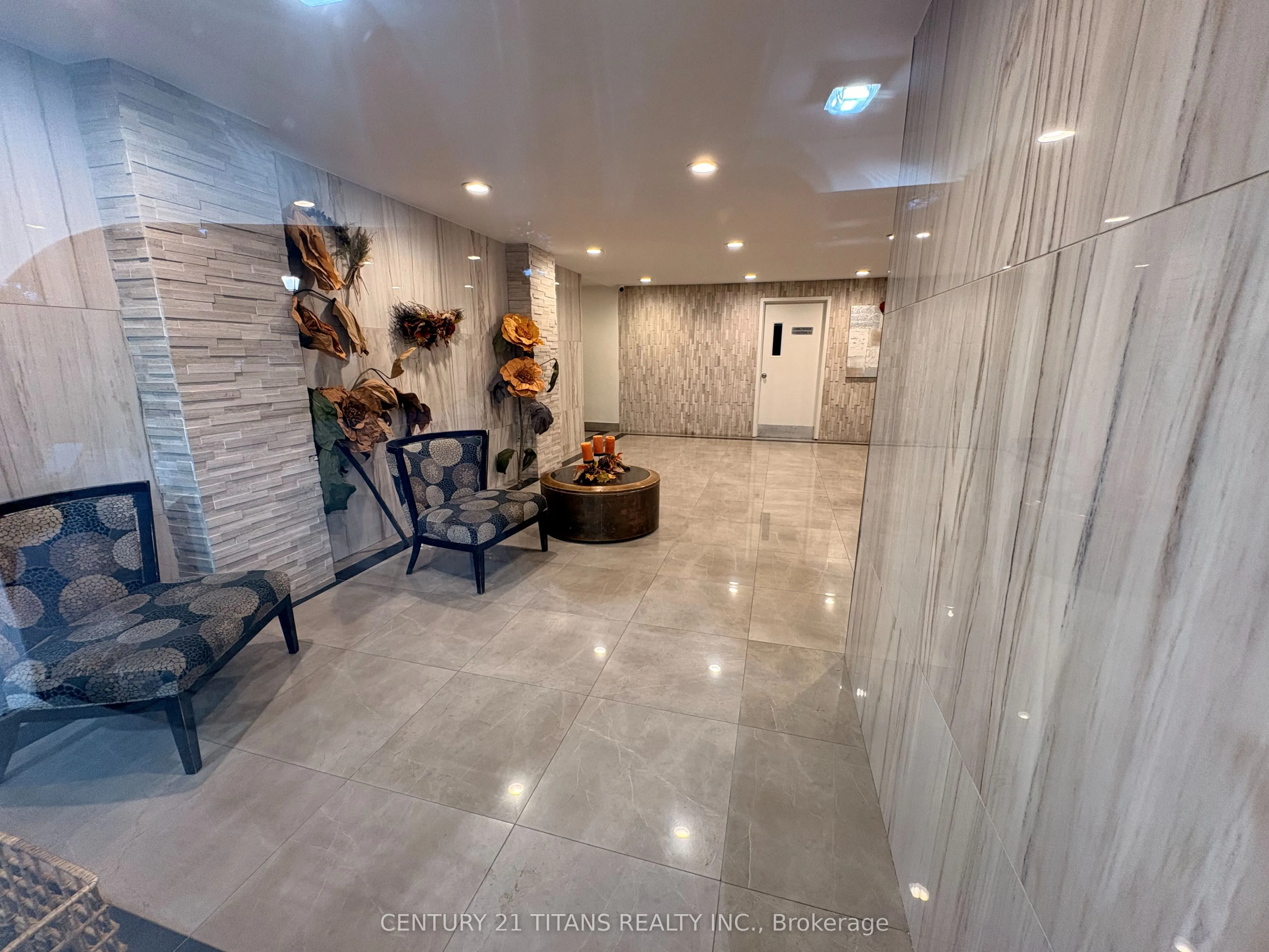 270 Palmdale Drive #510