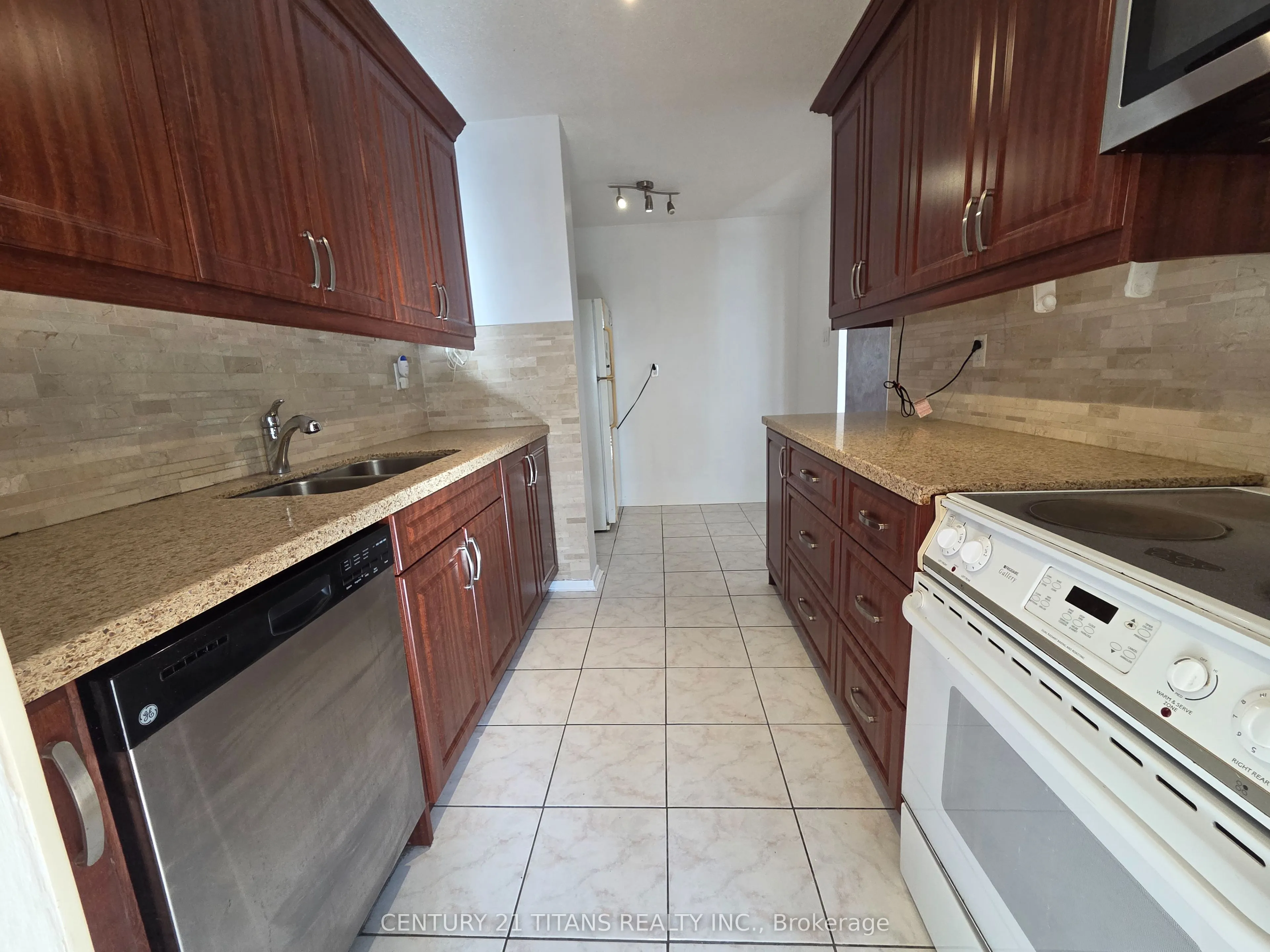 270 Palmdale Drive #510