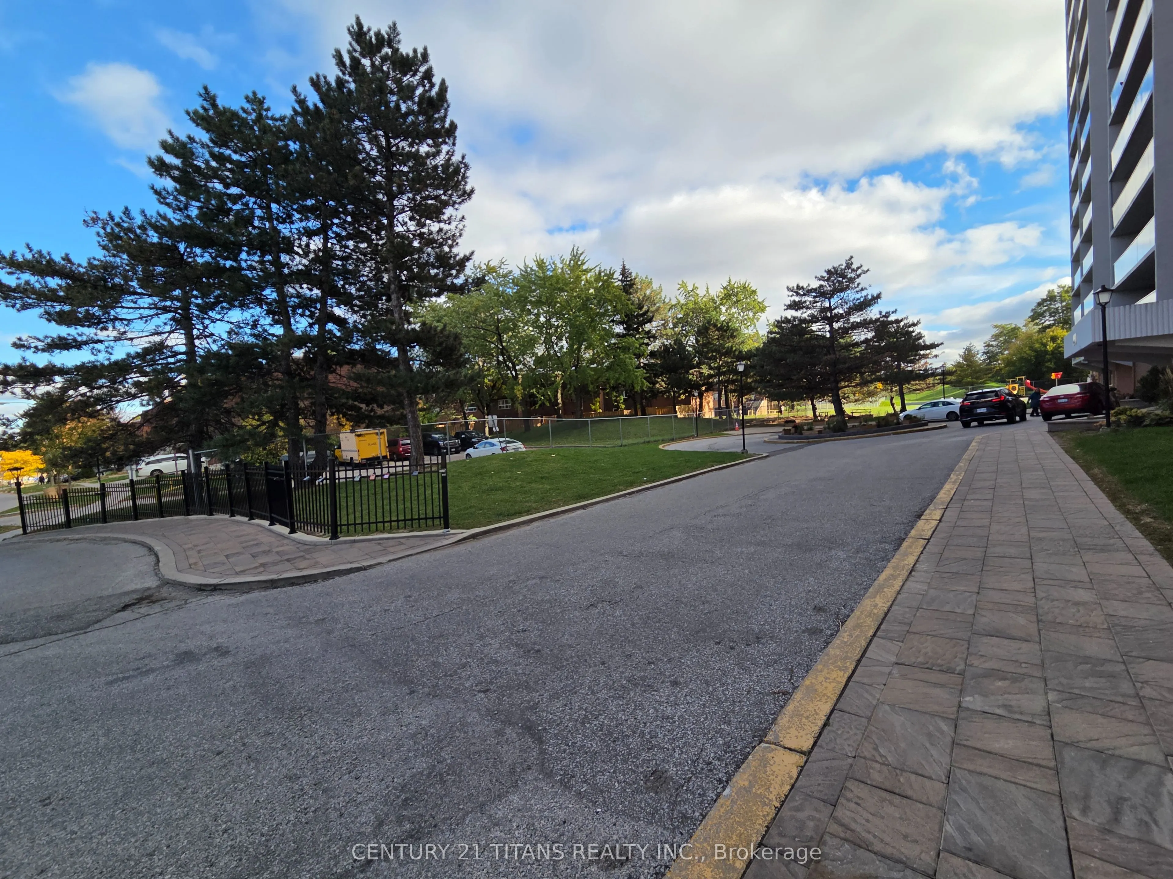 270 Palmdale Drive #510