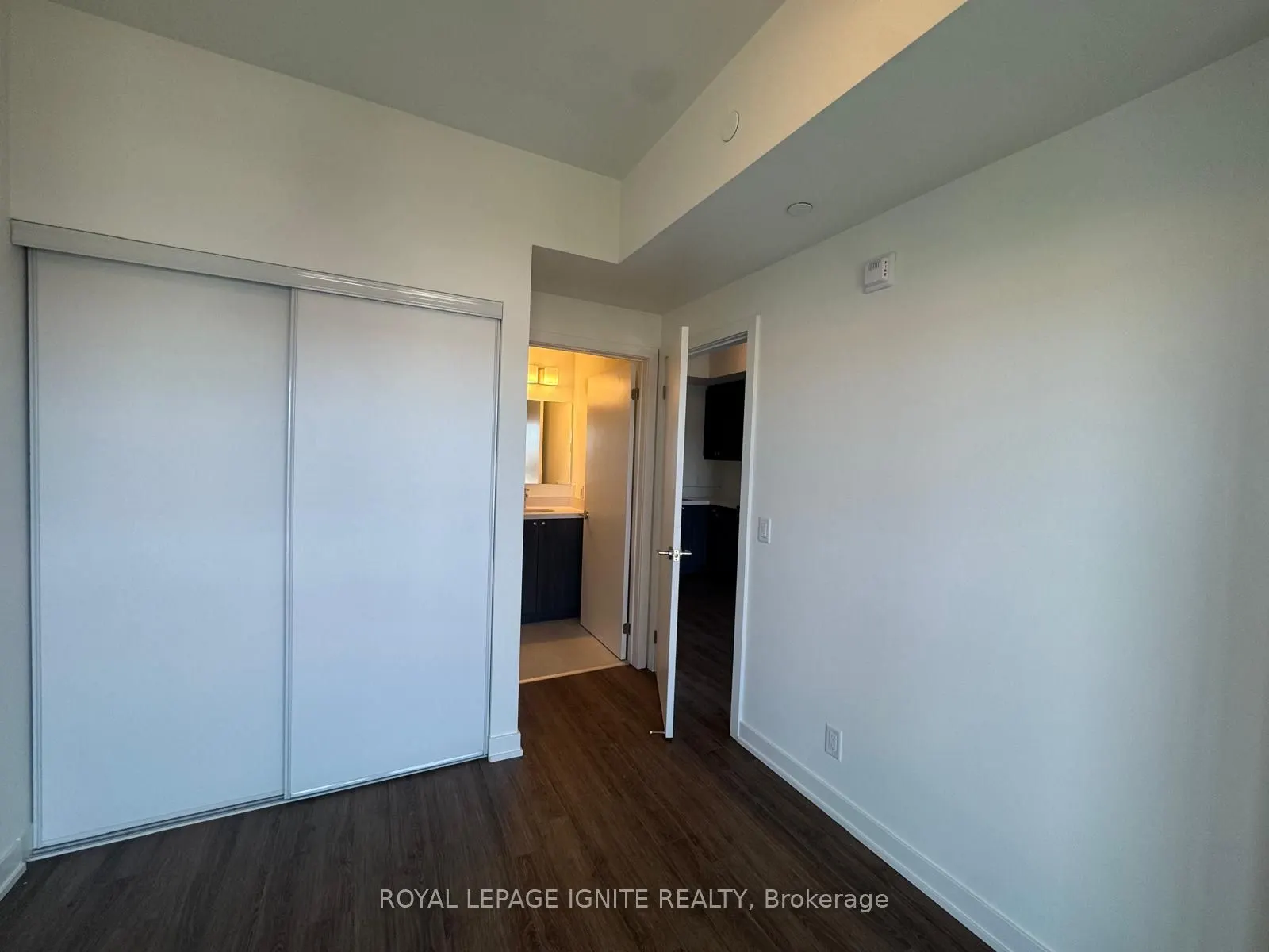 51 Clarington Boulevard #810