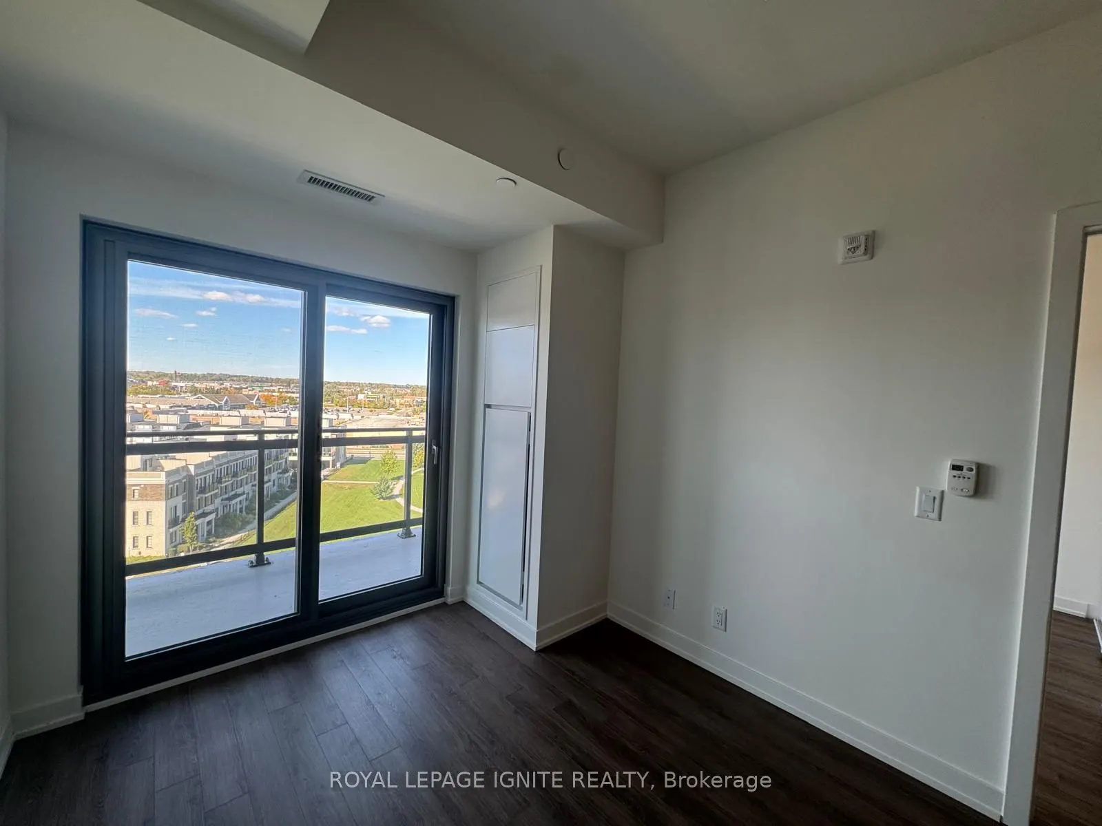51 Clarington Boulevard #810