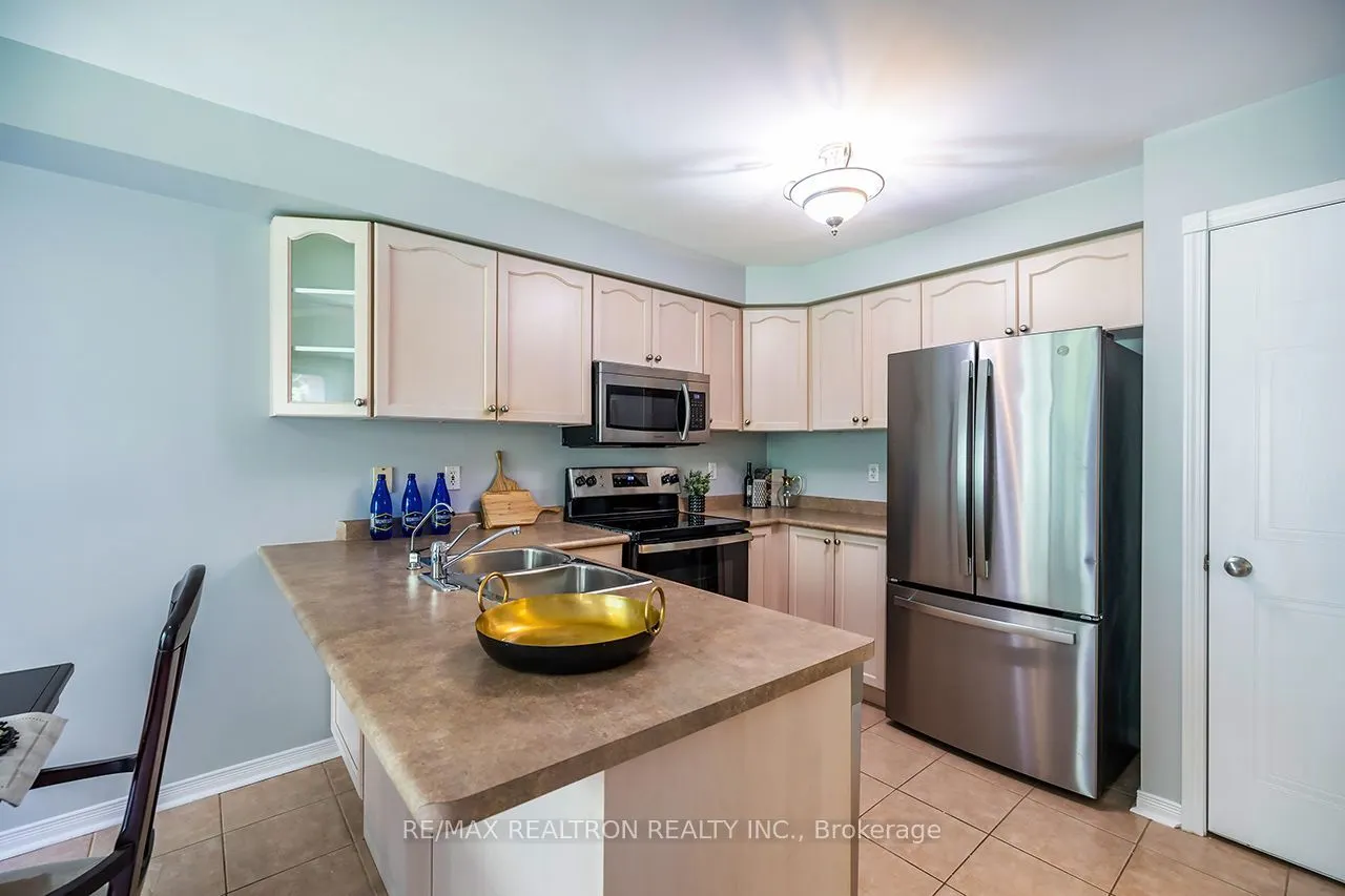 82 Beachgrove Crescent