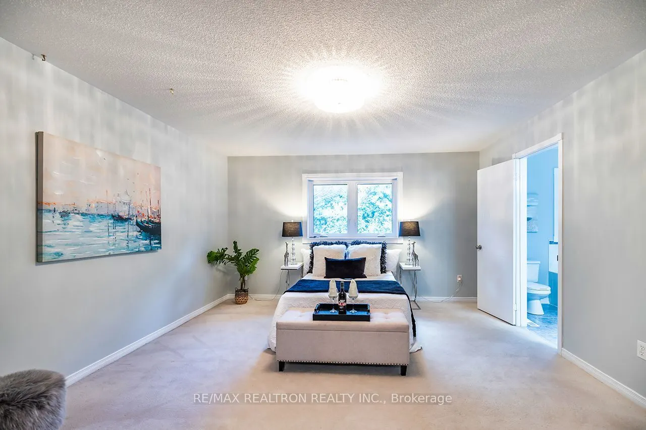 82 Beachgrove Crescent