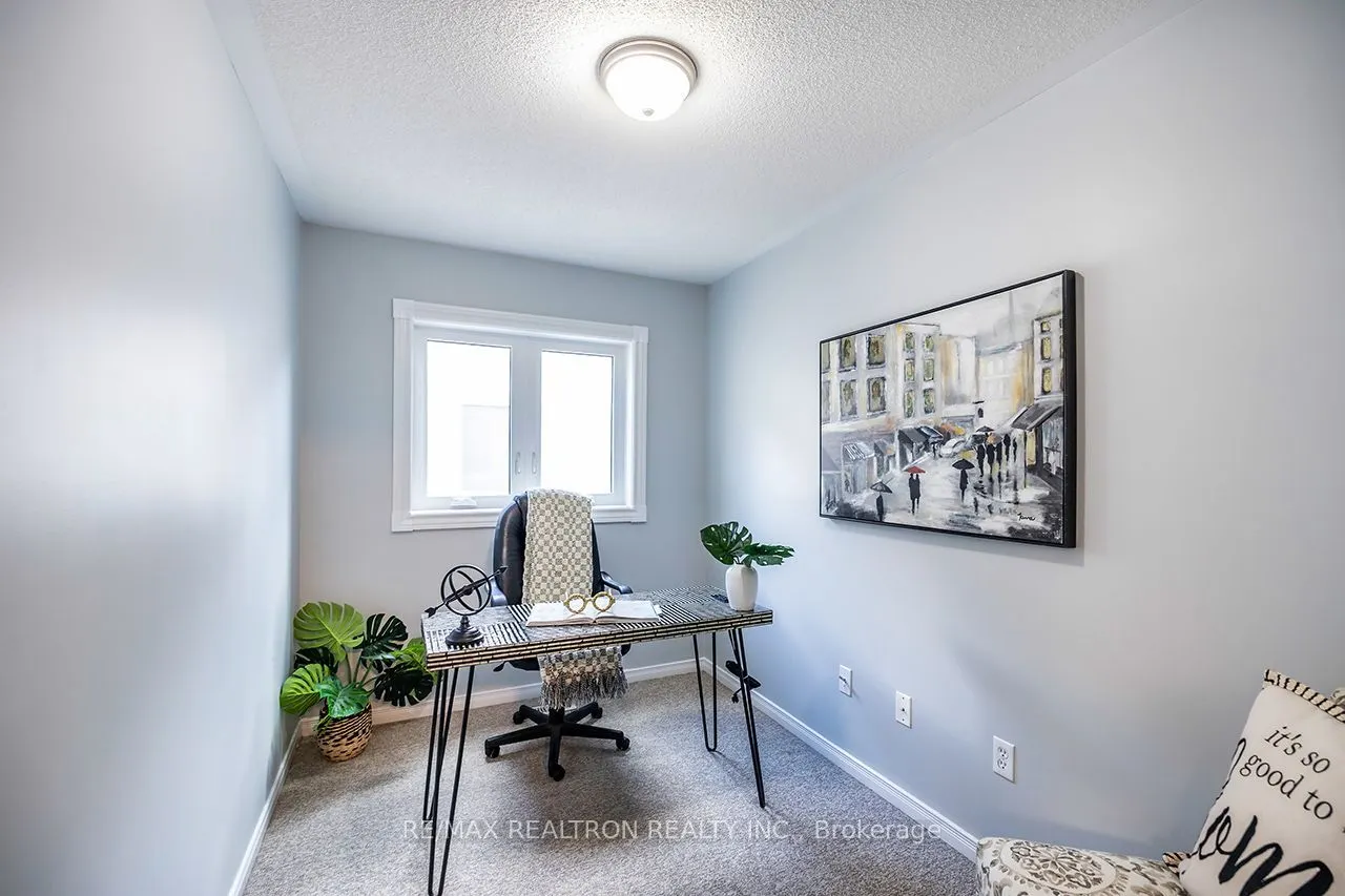 82 Beachgrove Crescent
