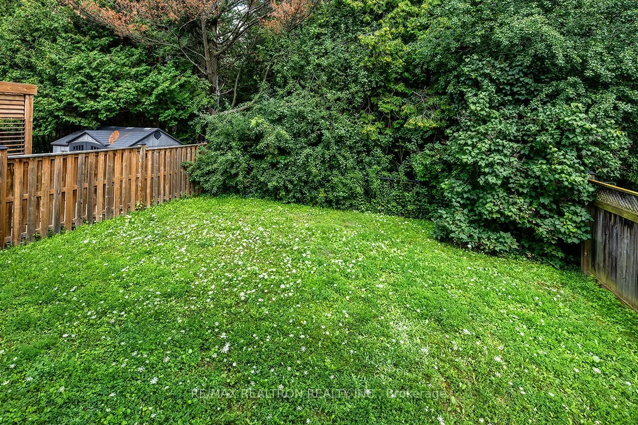 82 Beachgrove Crescent
