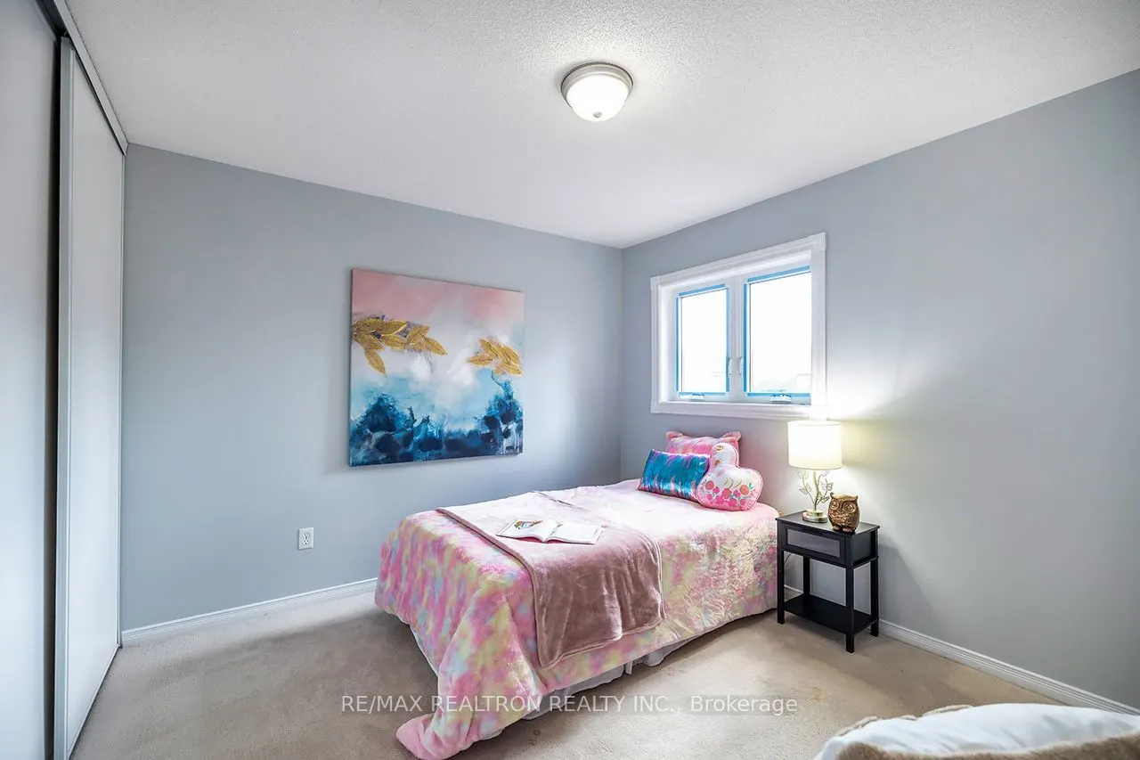 82 Beachgrove Crescent