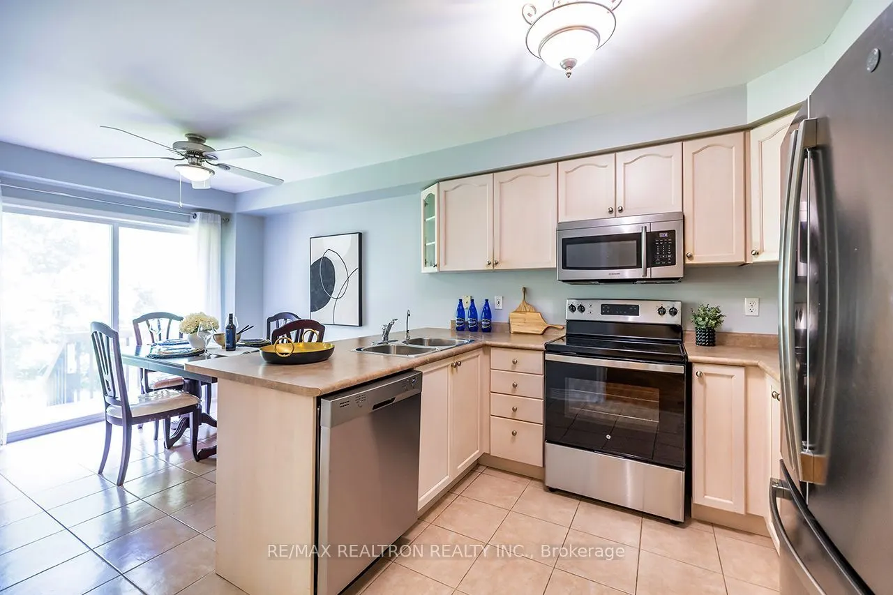 82 Beachgrove Crescent