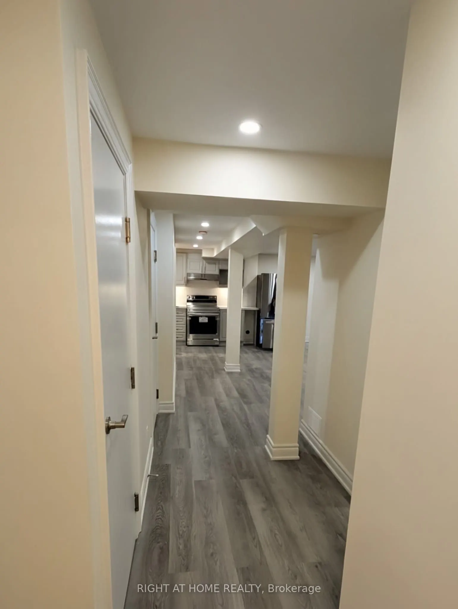 8 Mantell Crescent #Bsmt