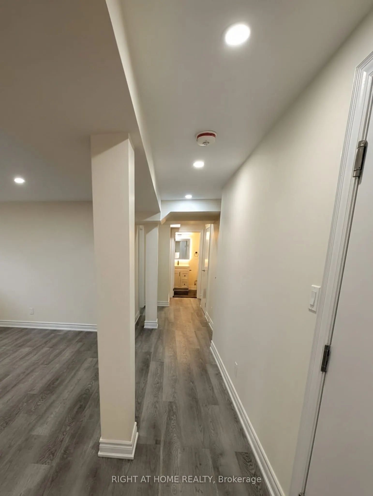 8 Mantell Crescent #Bsmt