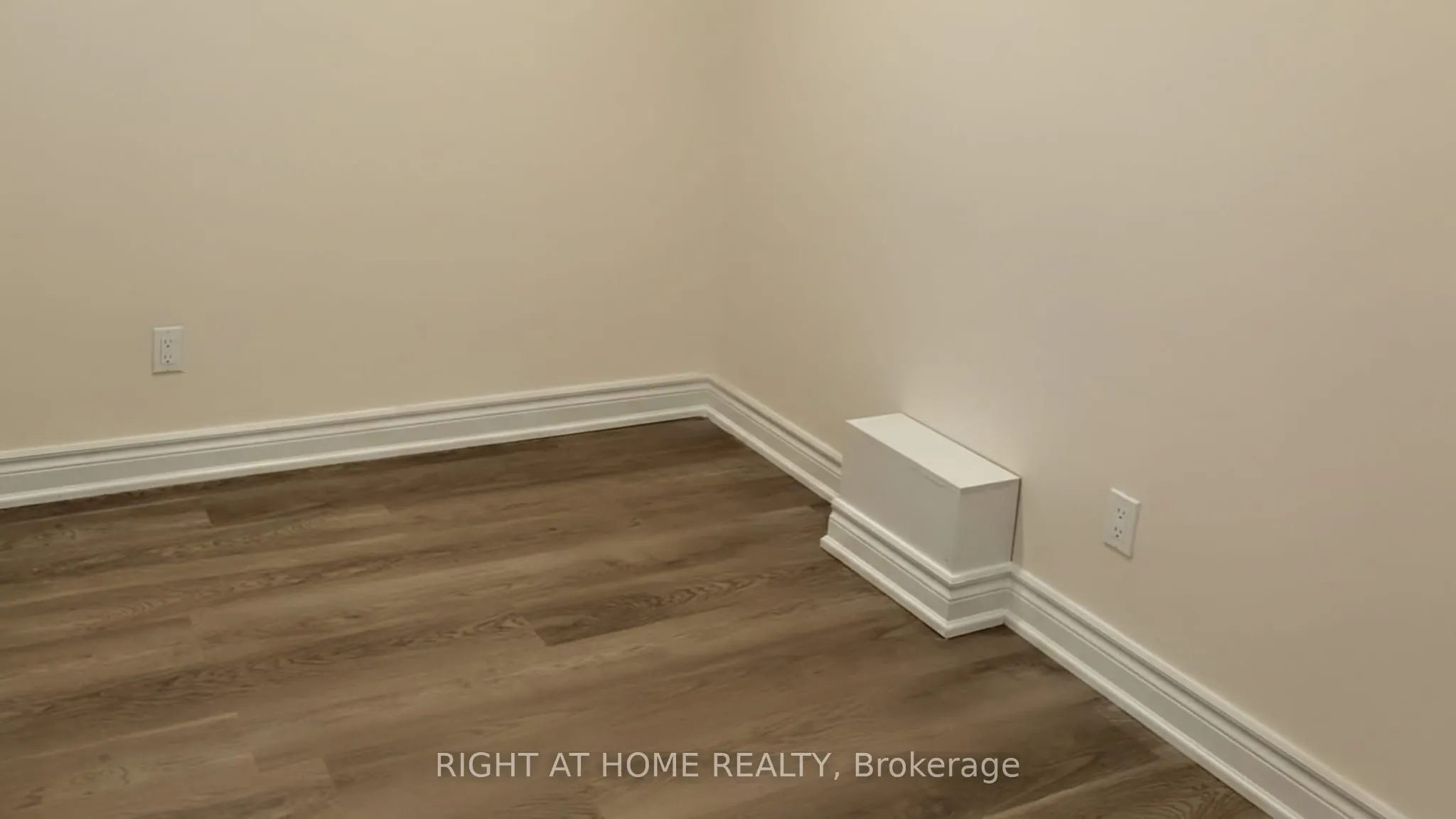 8 Mantell Crescent #Bsmt