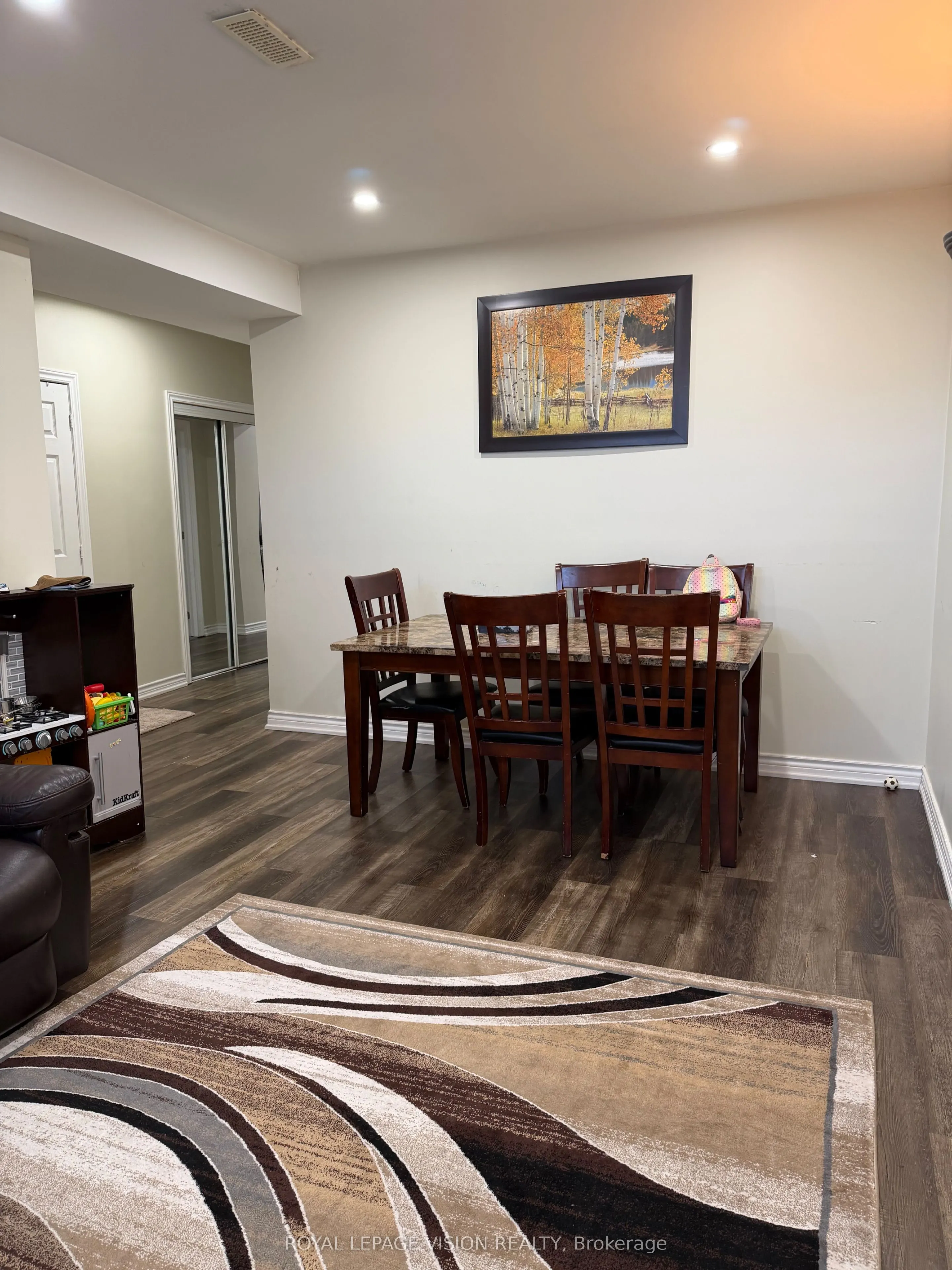 25 Par Avenue #Basement