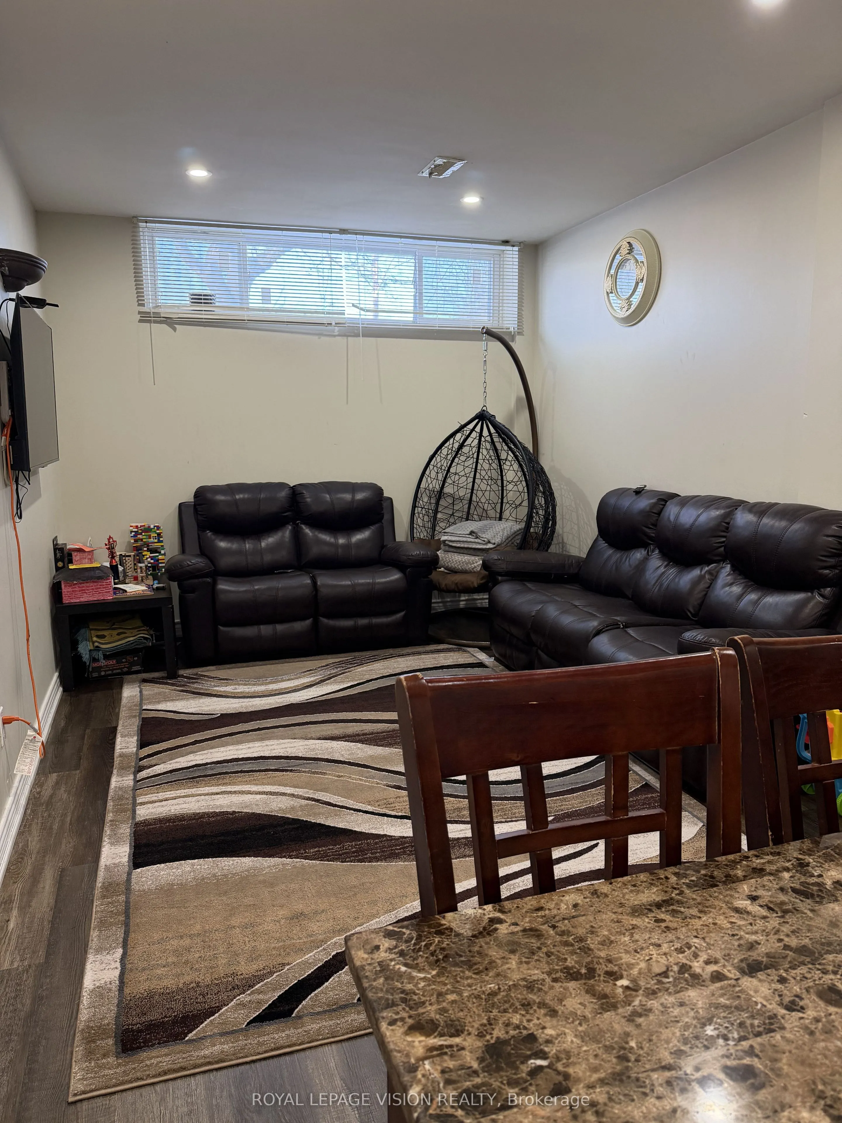 25 Par Avenue #Basement
