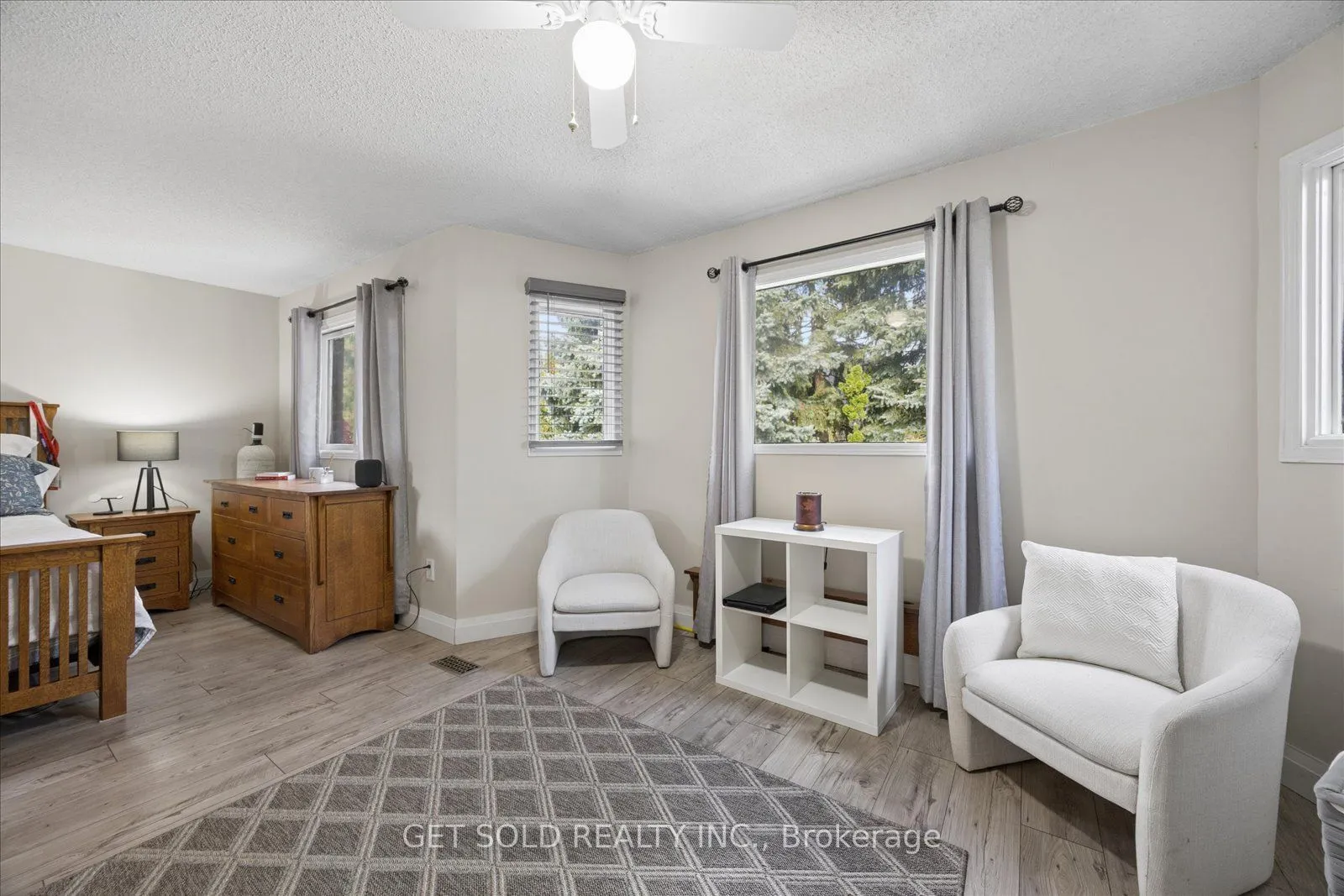 77 Linton Avenue