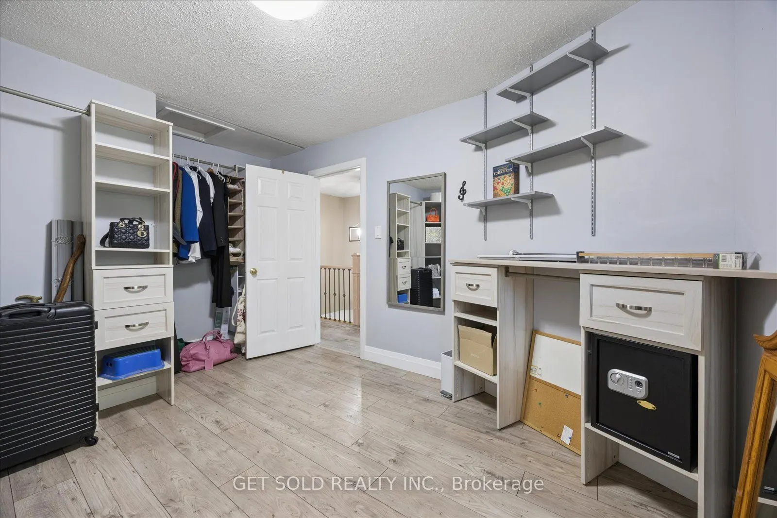 77 Linton Avenue