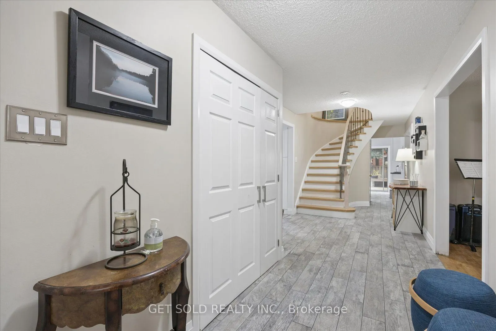 77 Linton Avenue