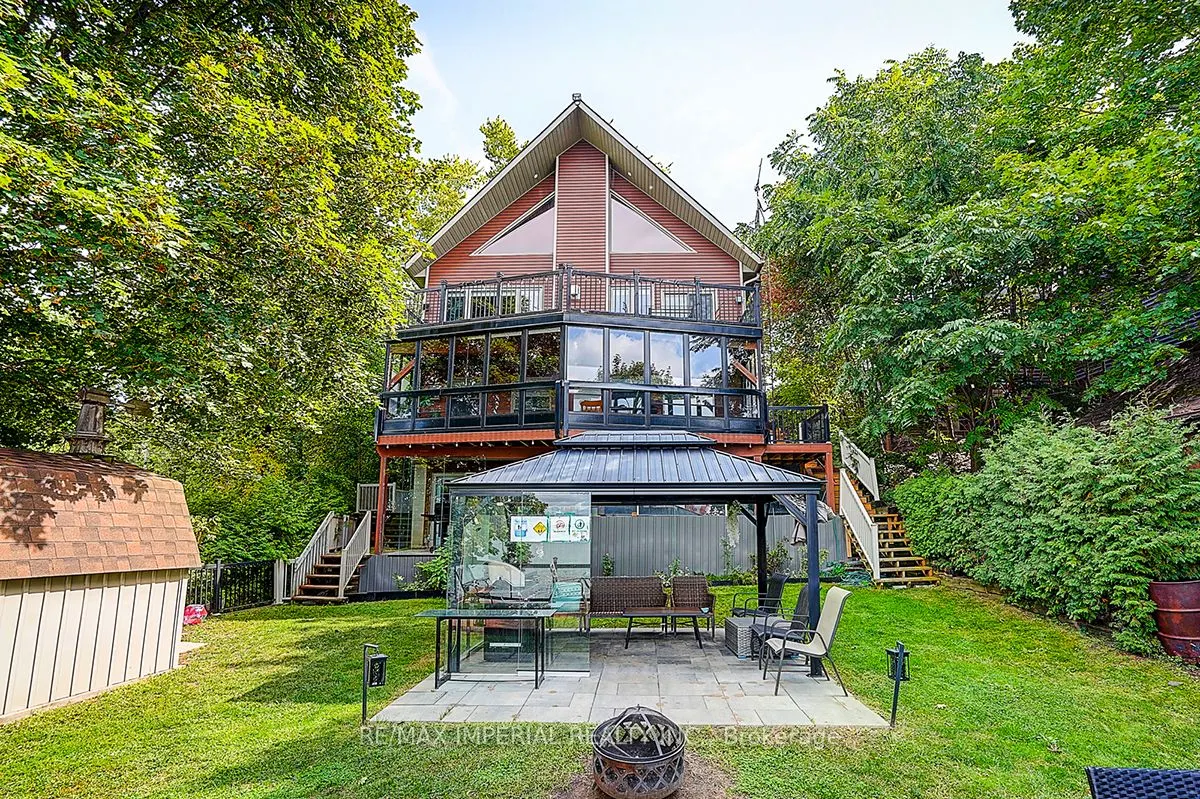 102 Percy Crescent