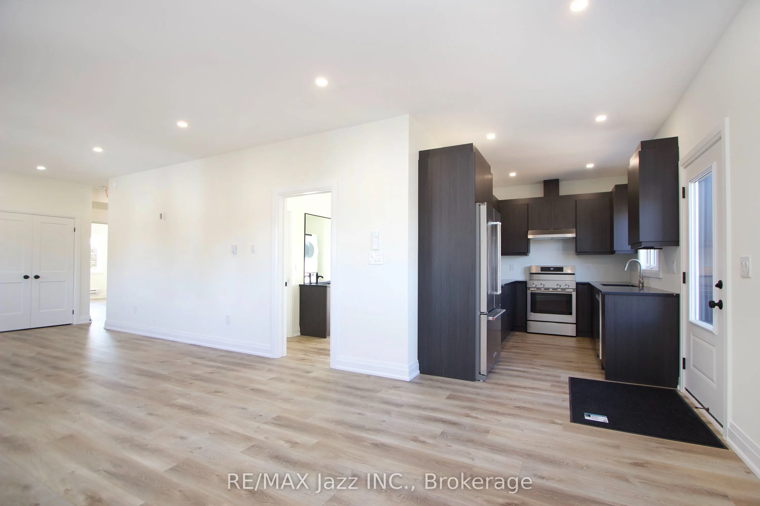 760 Hoskin Avenue #UPPER