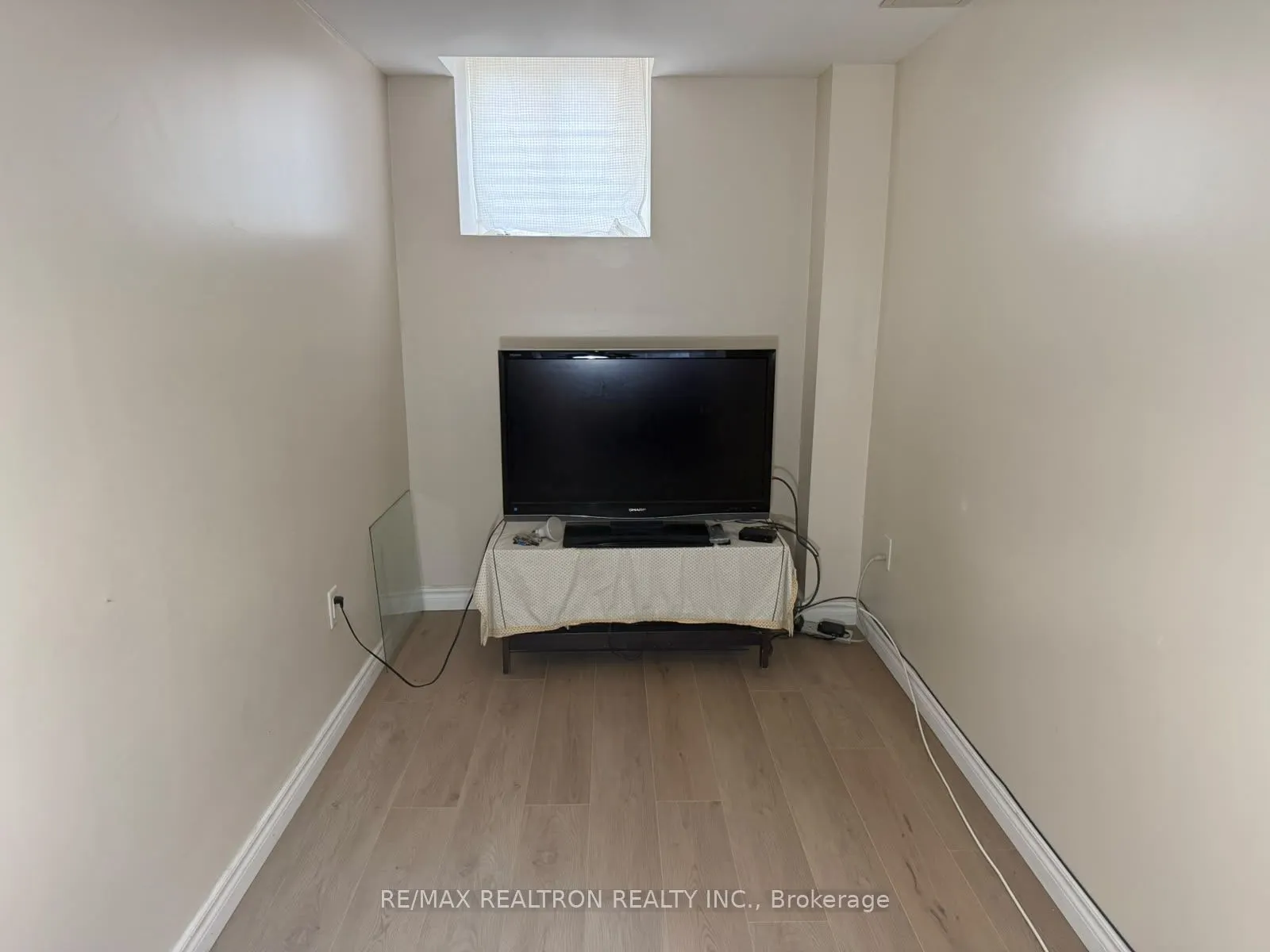 152 Elizabeth Street #Basement