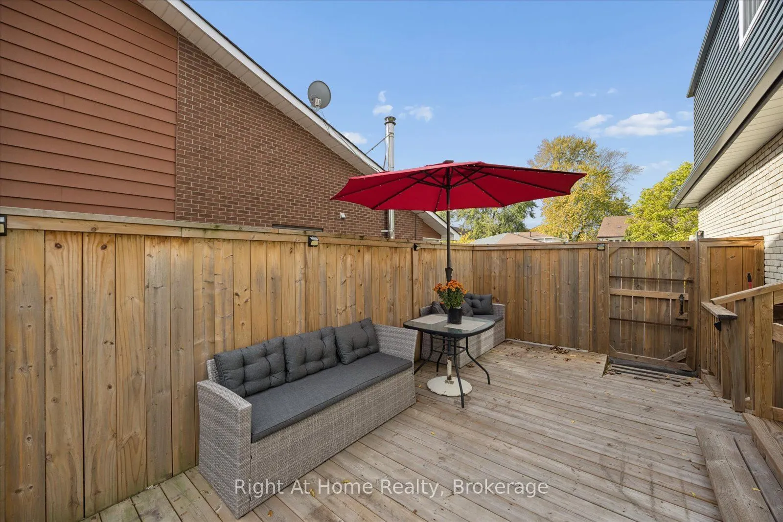 1145 Valley Court
