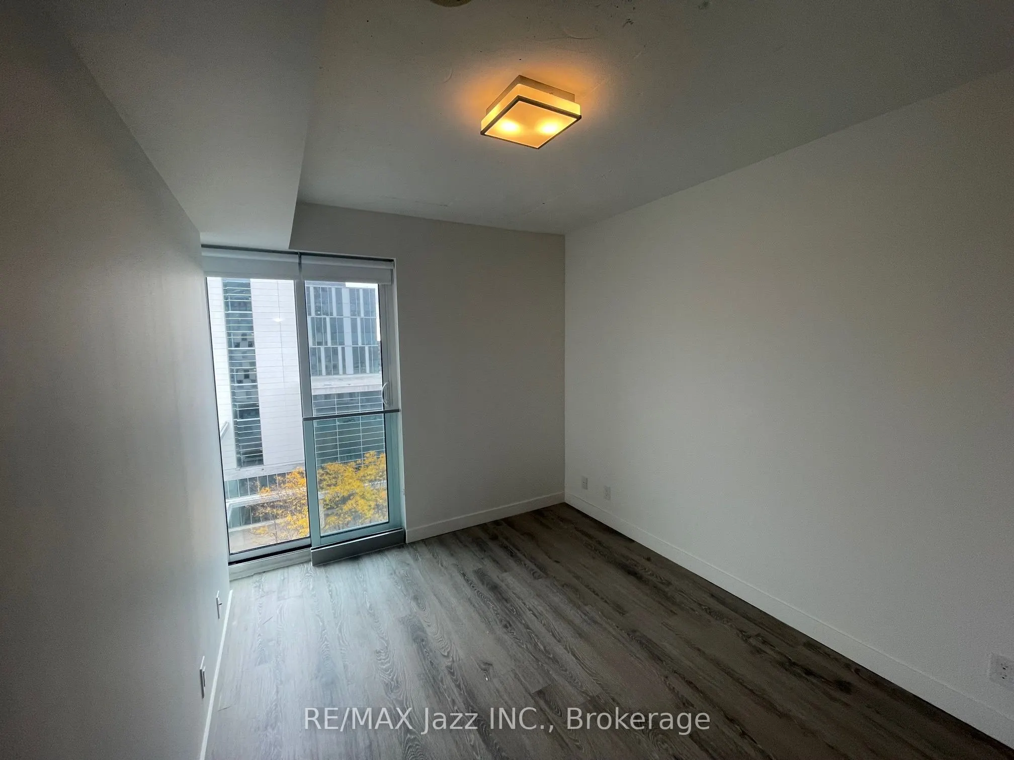 100 Bond Street E #412