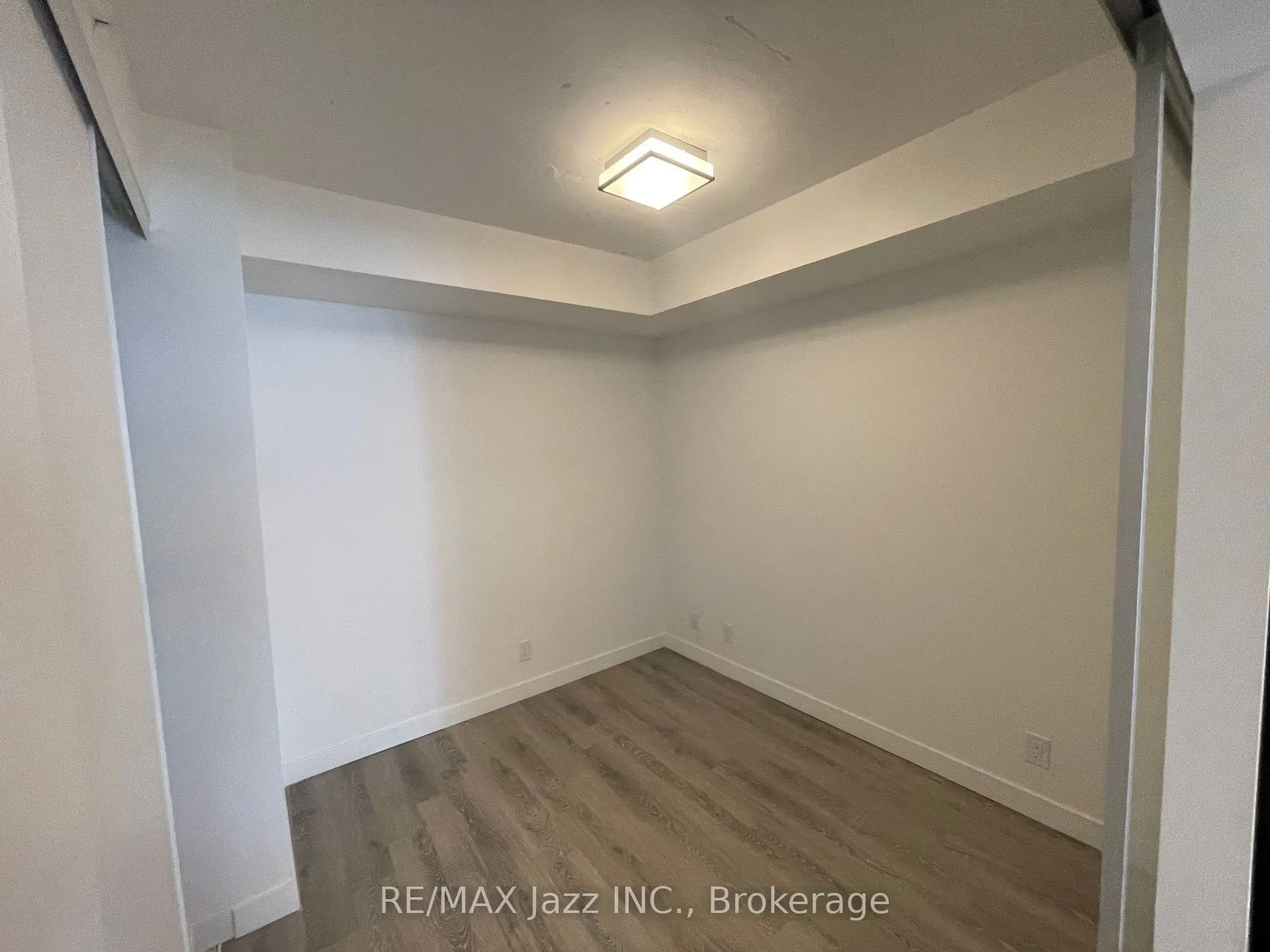 100 Bond Street E #412