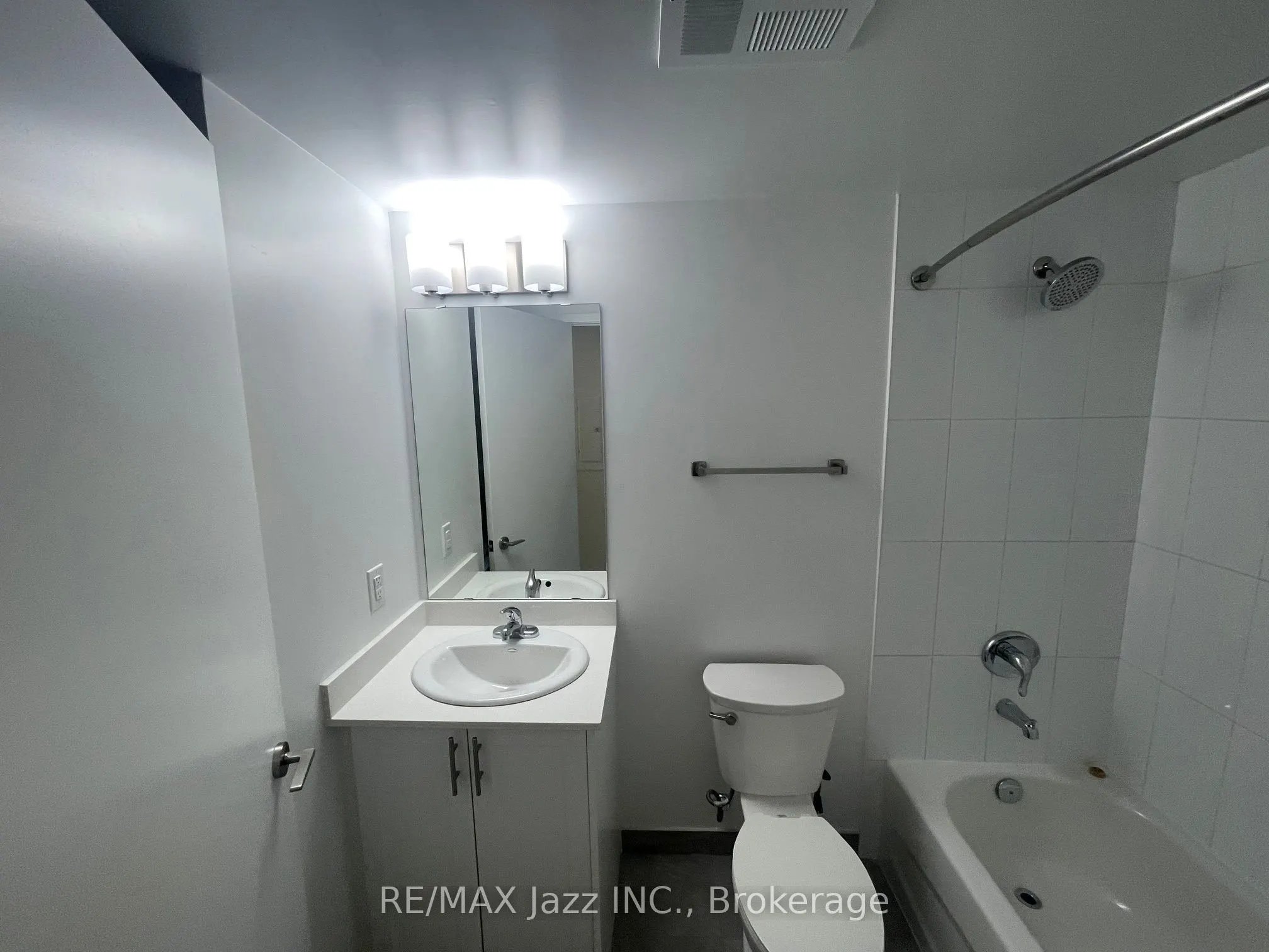 100 Bond Street E #412