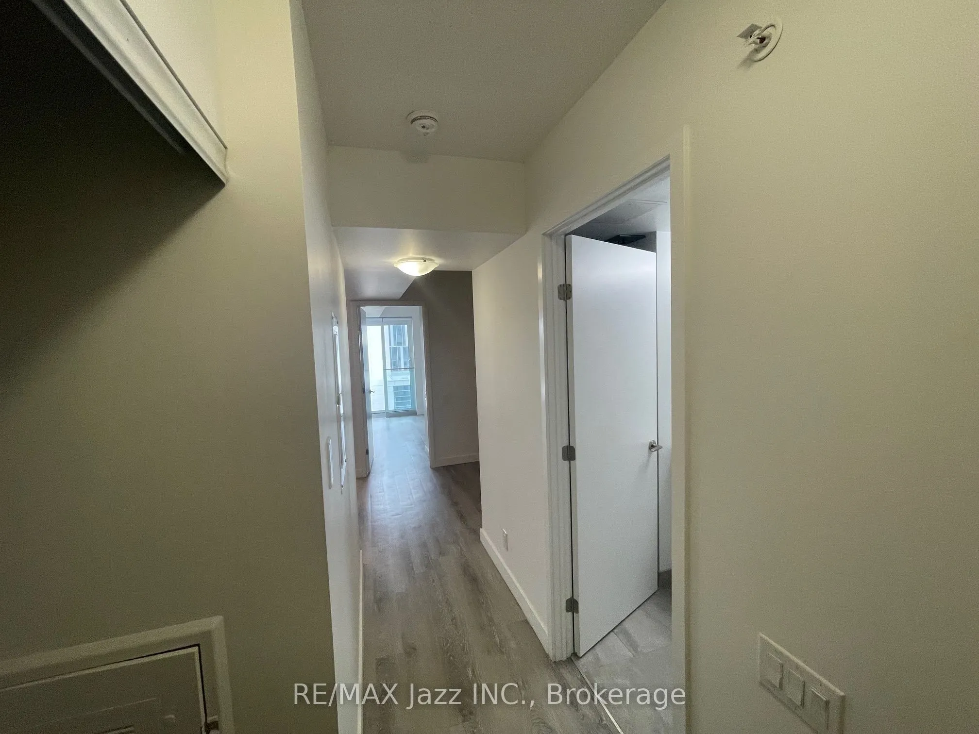 100 Bond Street E #412