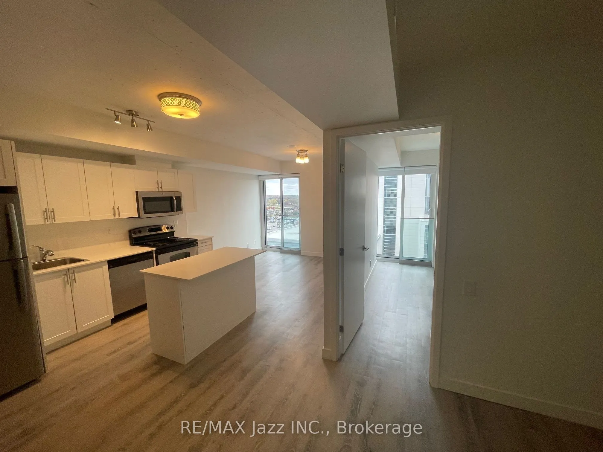 100 Bond Street E #412