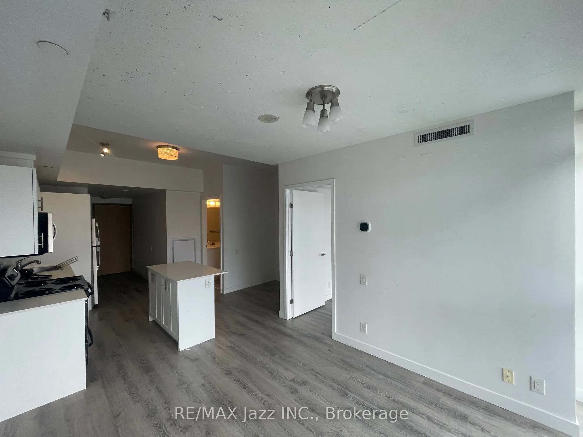 100 Bond Street E #214