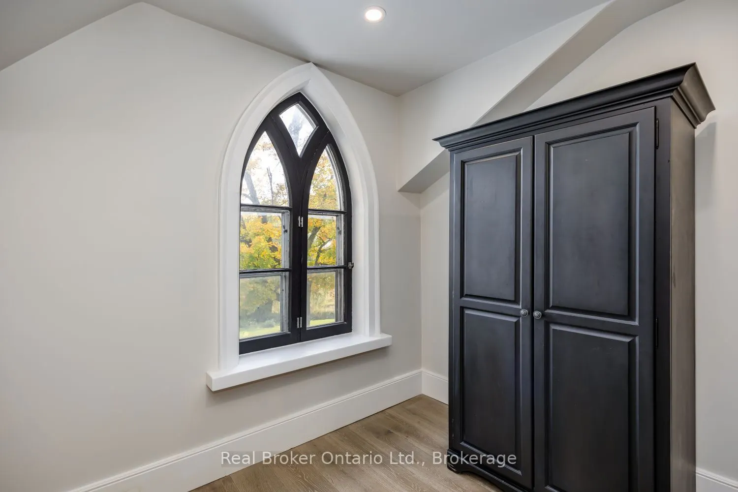 6546 Bethesda Road