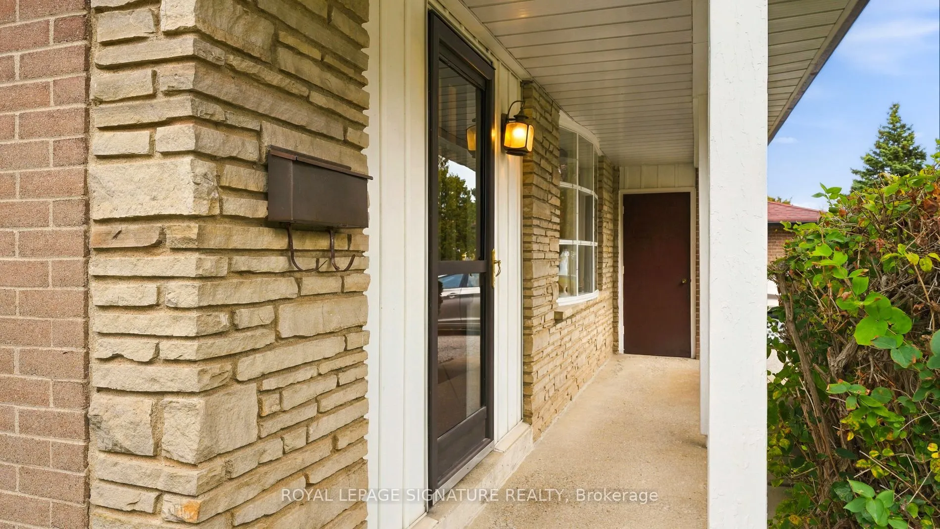 5 Erinlea Crescent