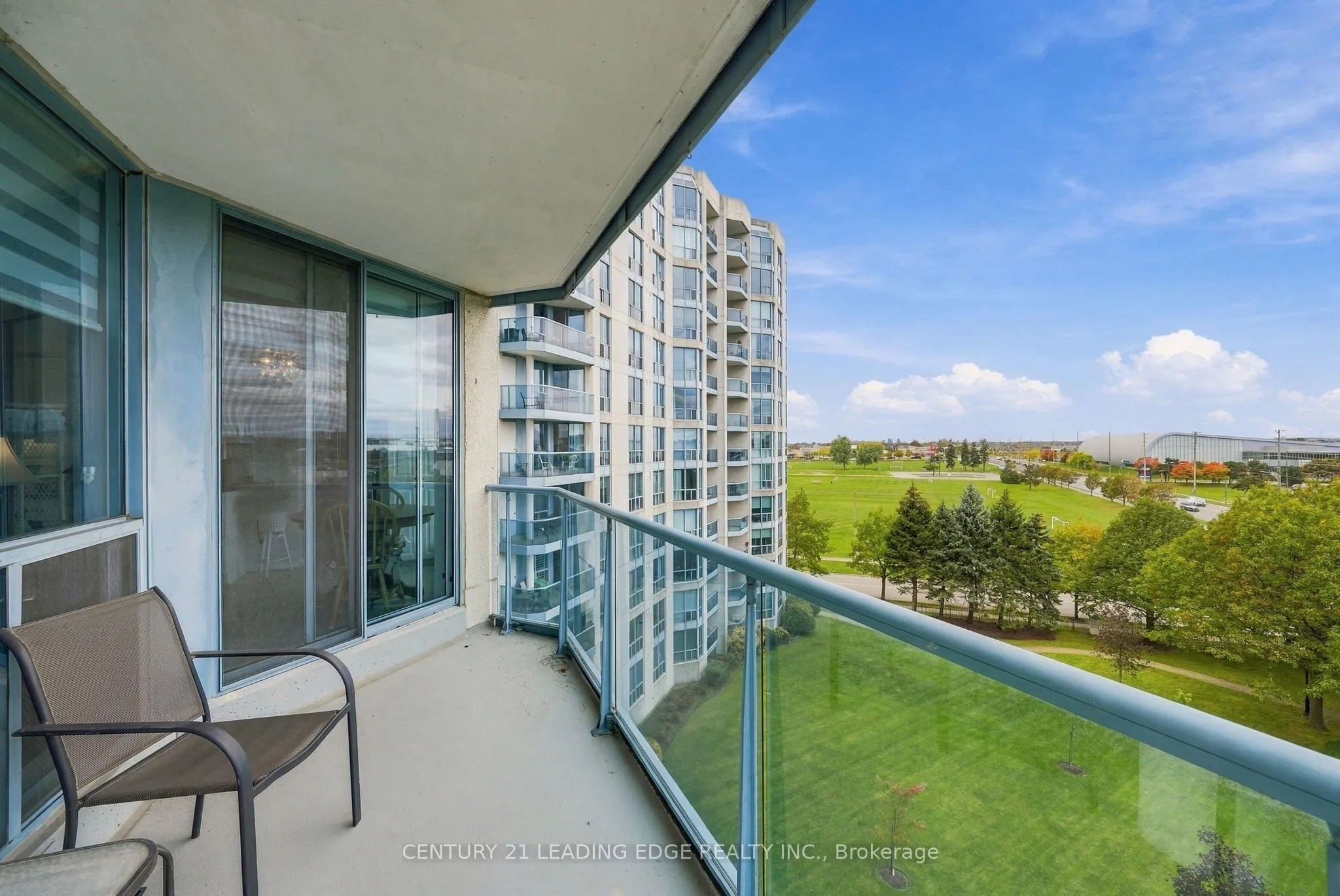 360 Watson Street W #611