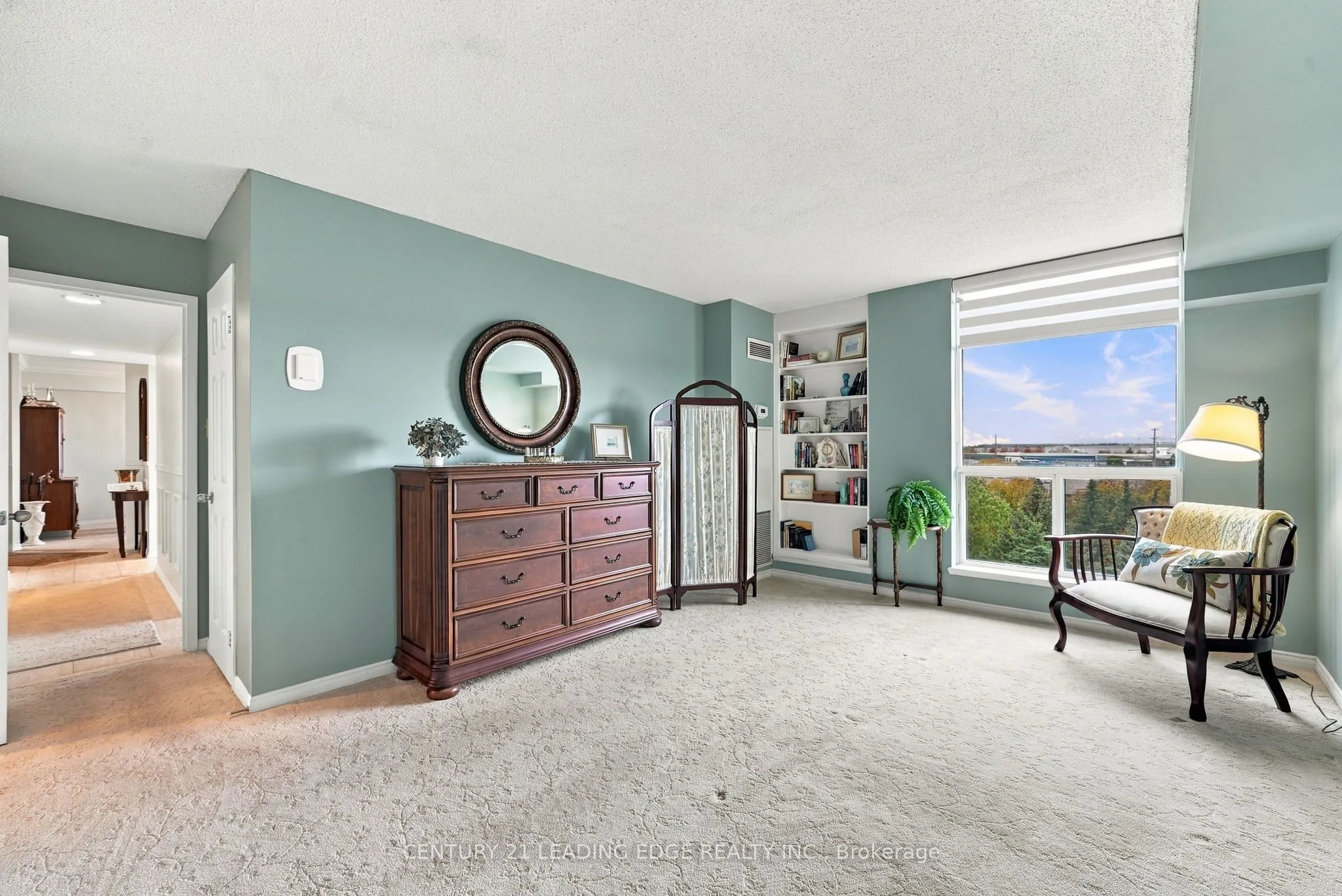 360 Watson Street W #611