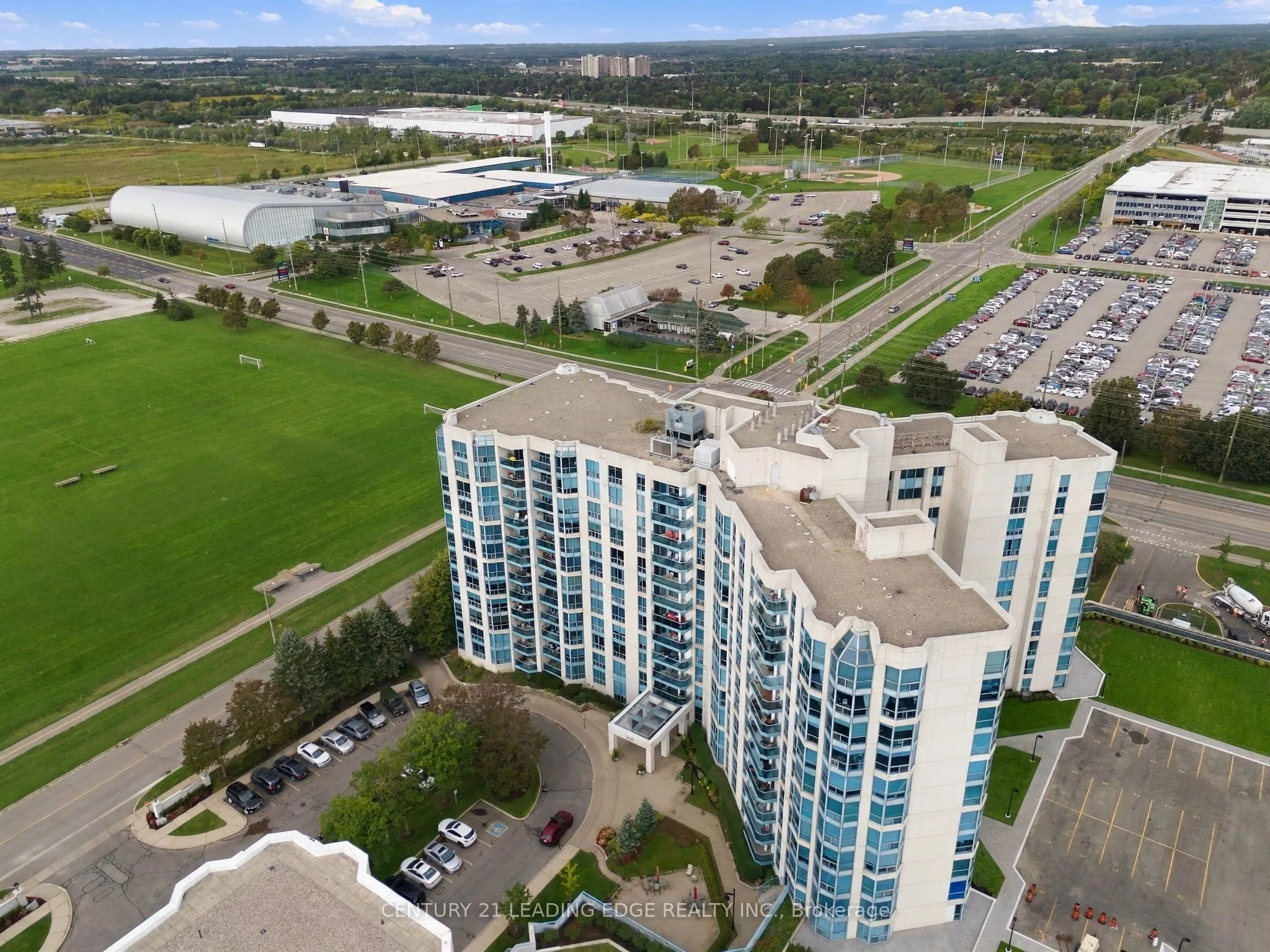 360 Watson Street W #611