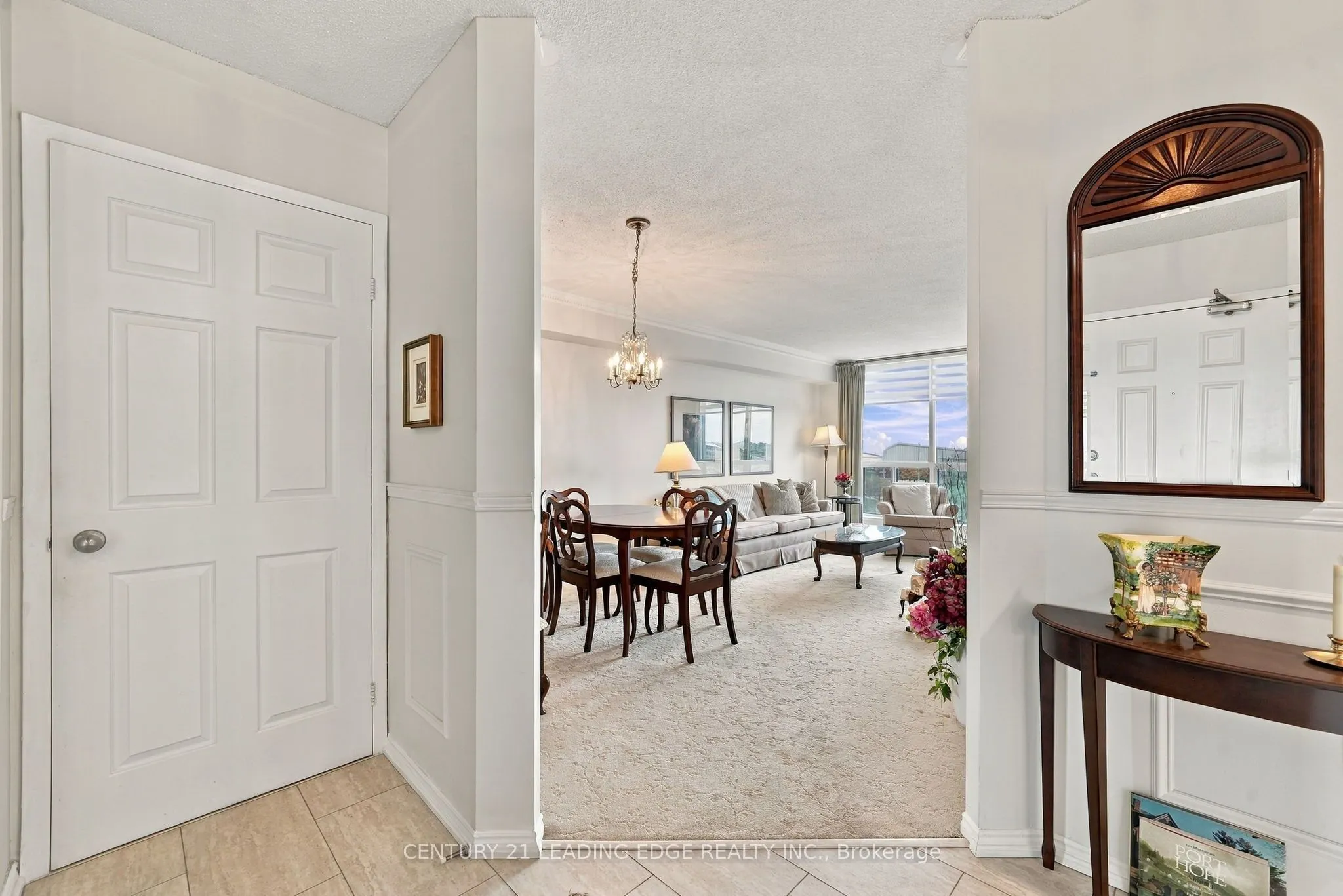 360 Watson Street W #611