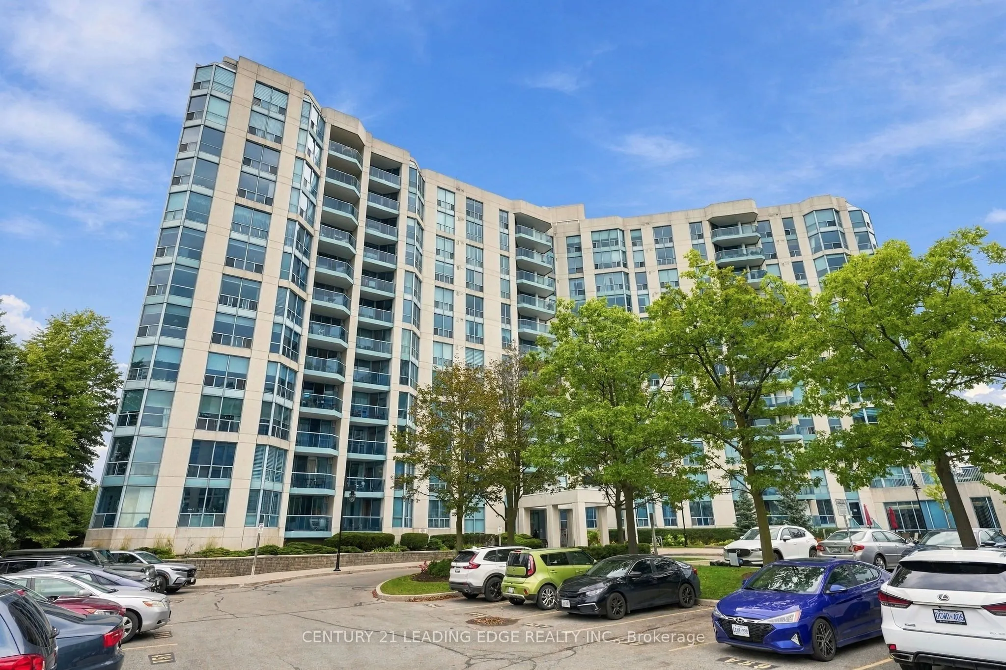 360 Watson Street W #611