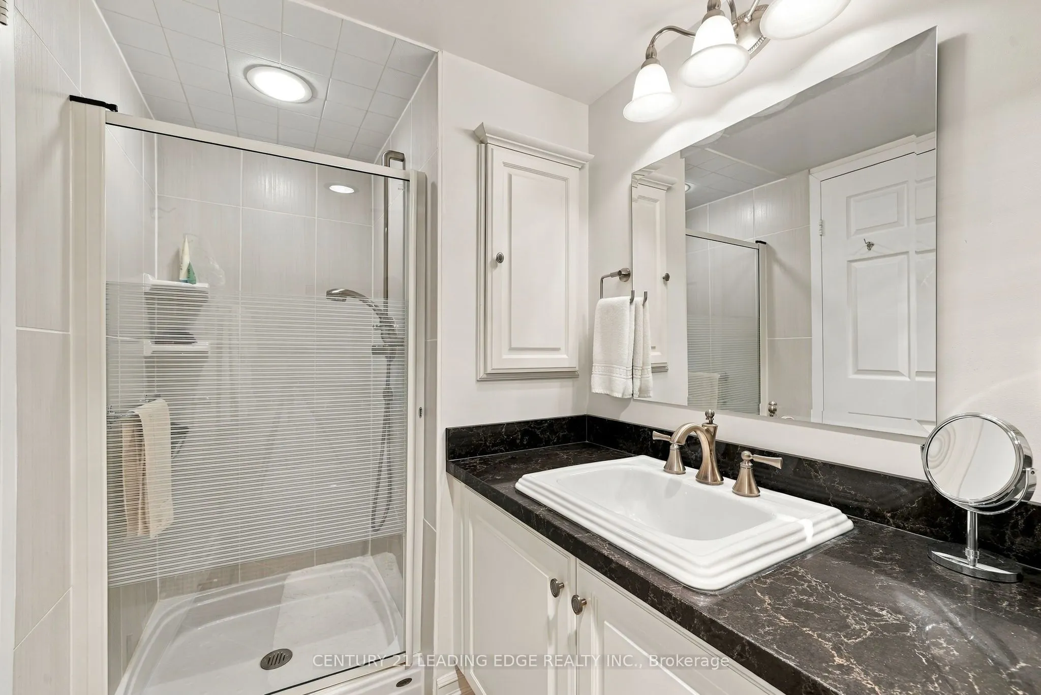 360 Watson Street W #611
