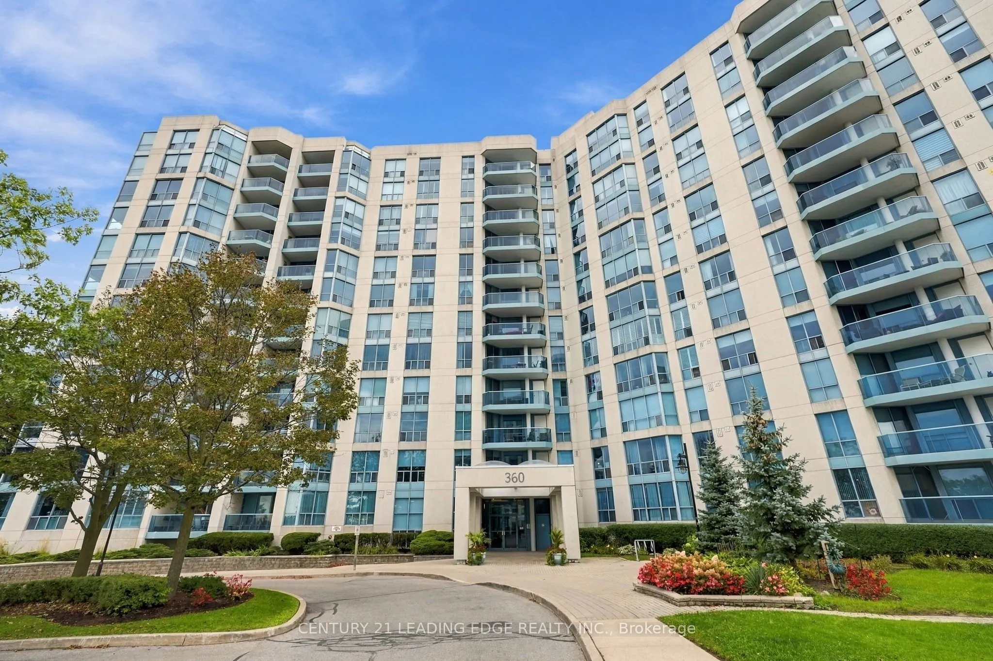 360 Watson Street W #611