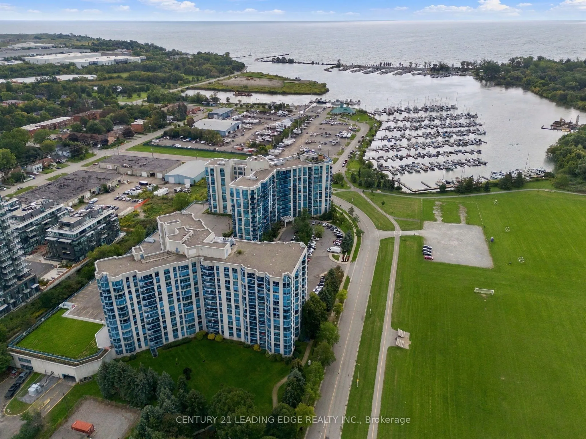 360 Watson Street W #611