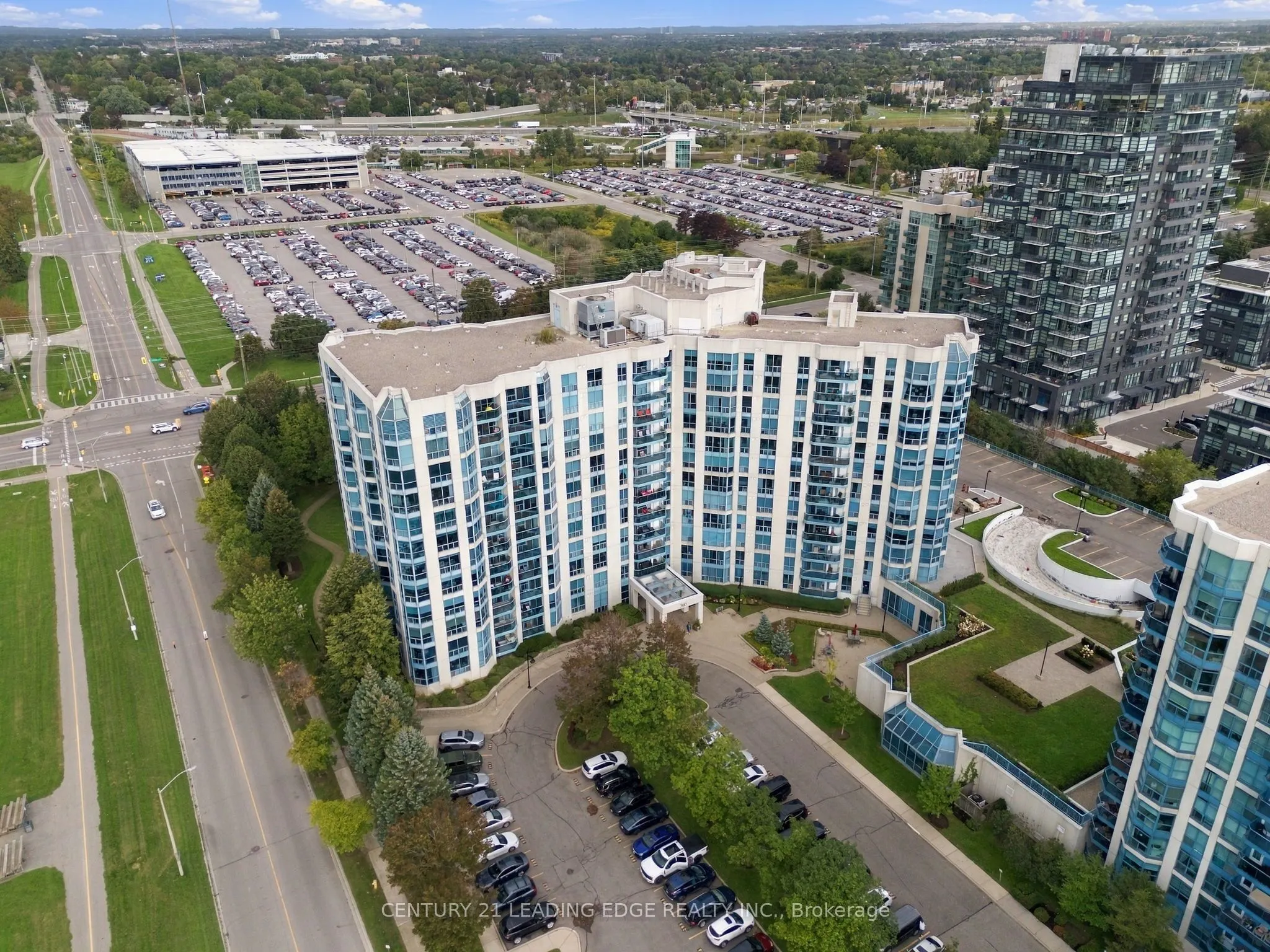 360 Watson Street W #611