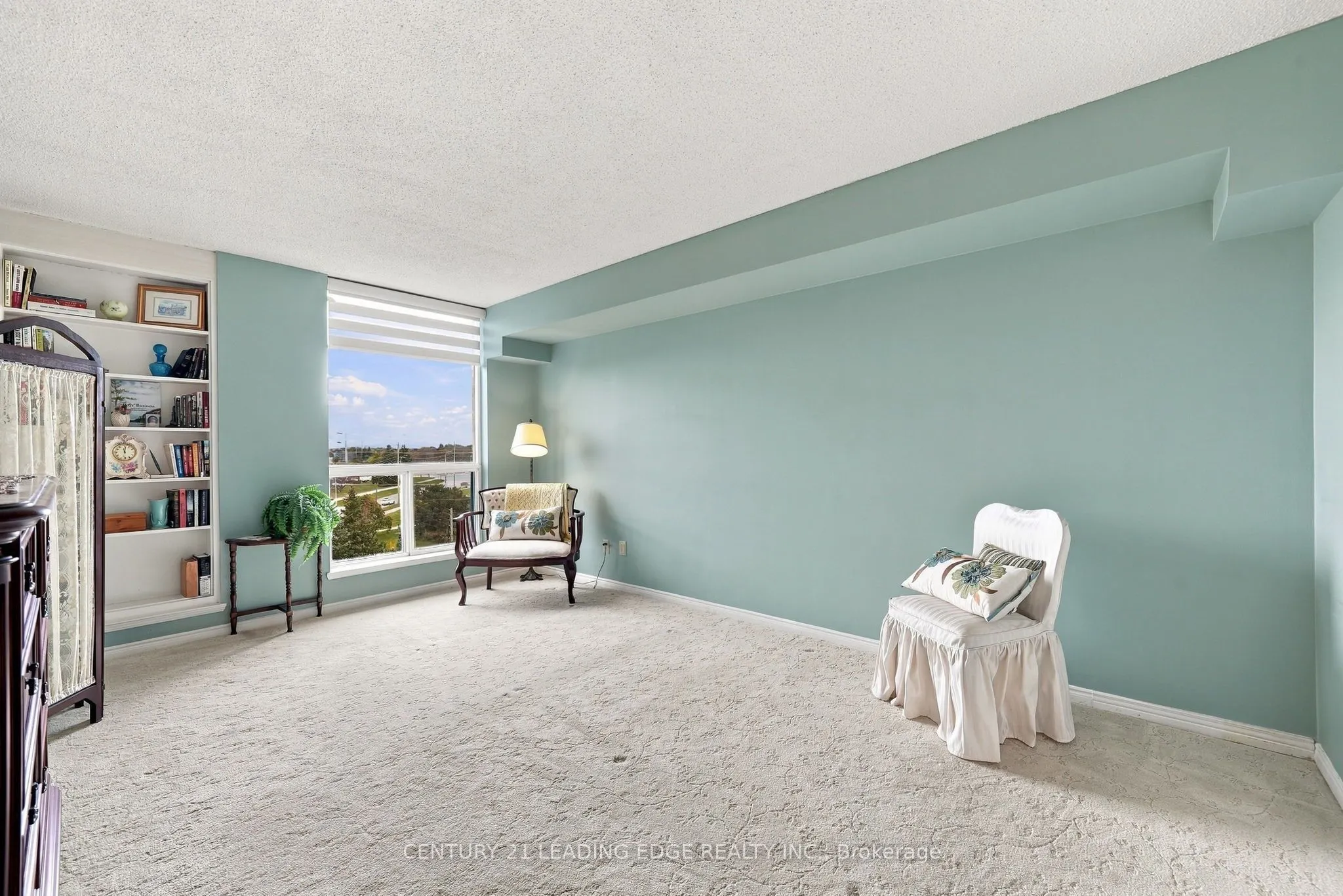 360 Watson Street W #611