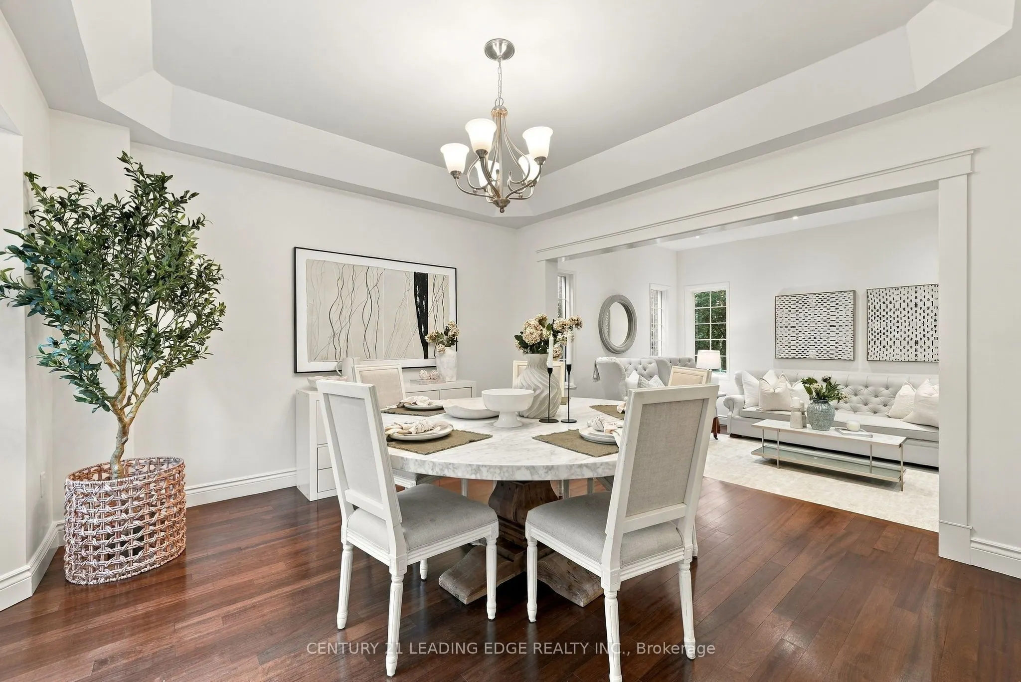 1629 Valley Ridge Crescent