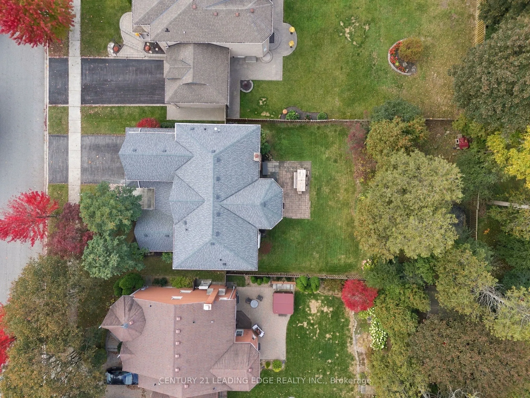 1629 Valley Ridge Crescent