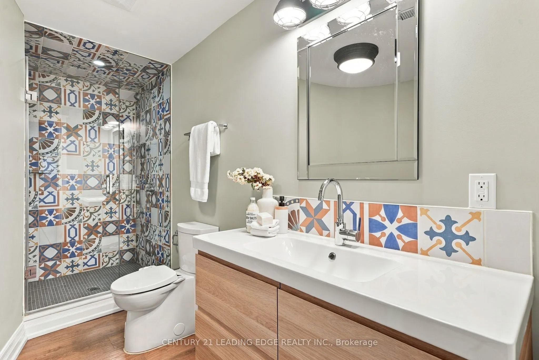 1629 Valley Ridge Crescent