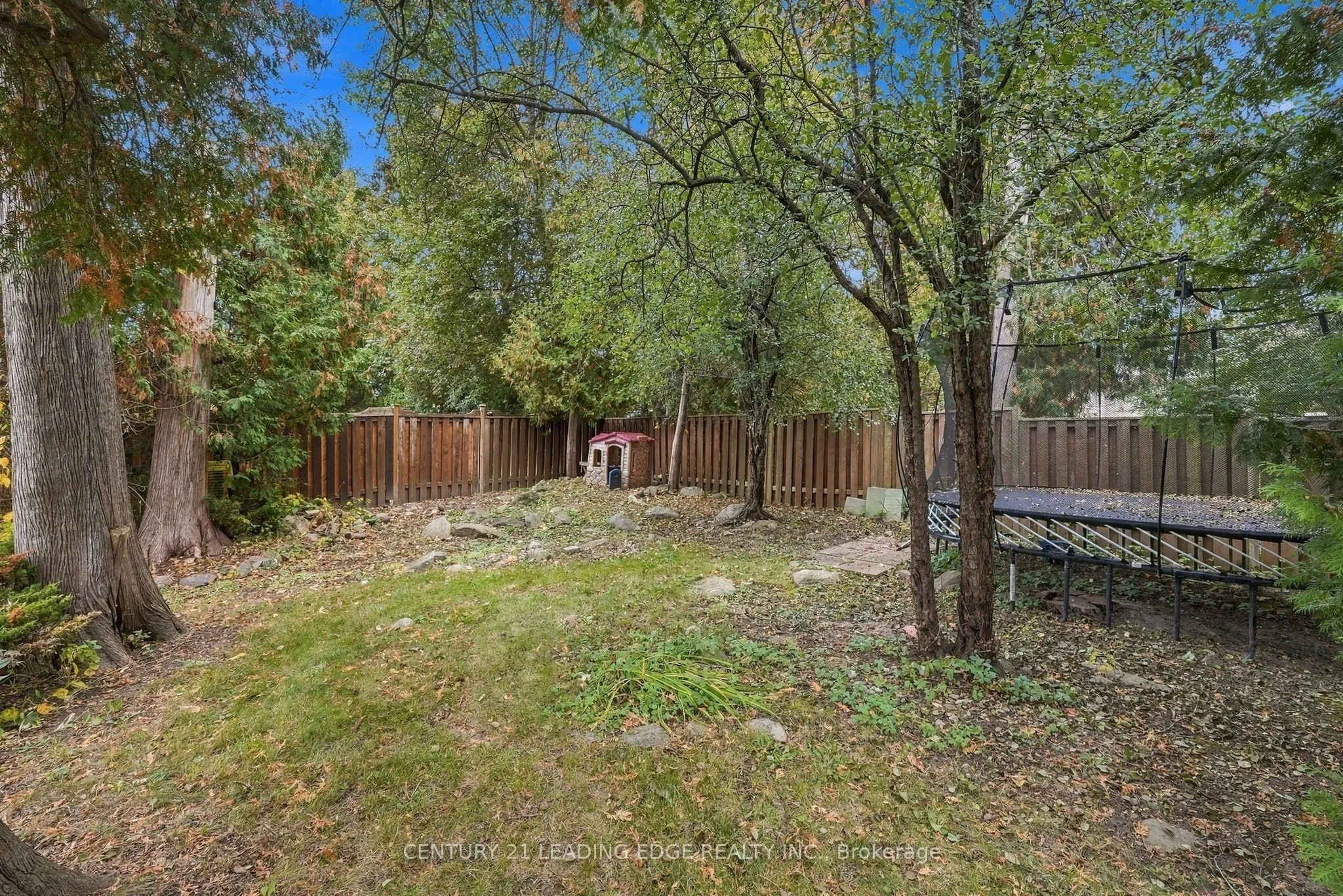 1629 Valley Ridge Crescent