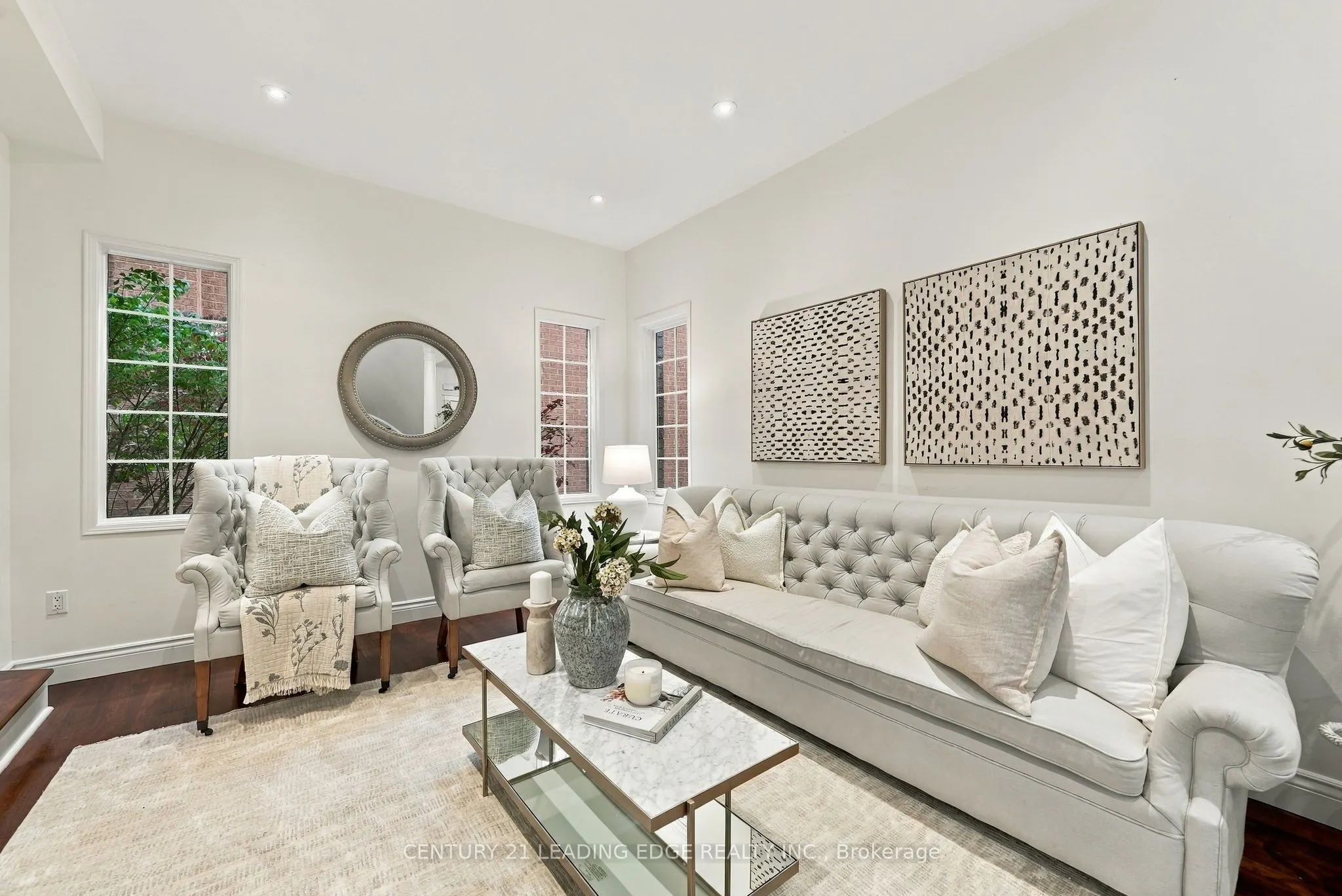 1629 Valley Ridge Crescent