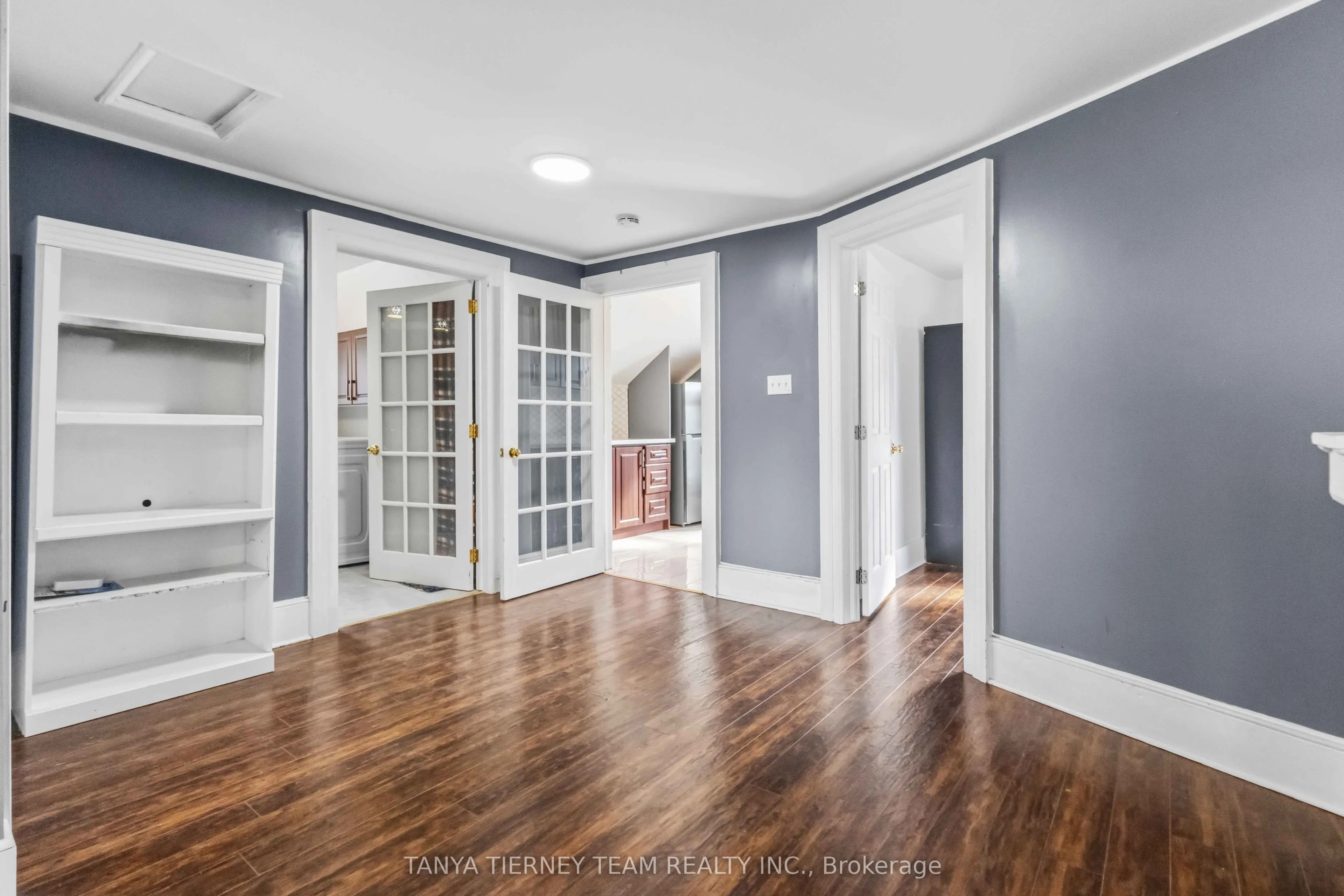 168 Centre Street S #Upper