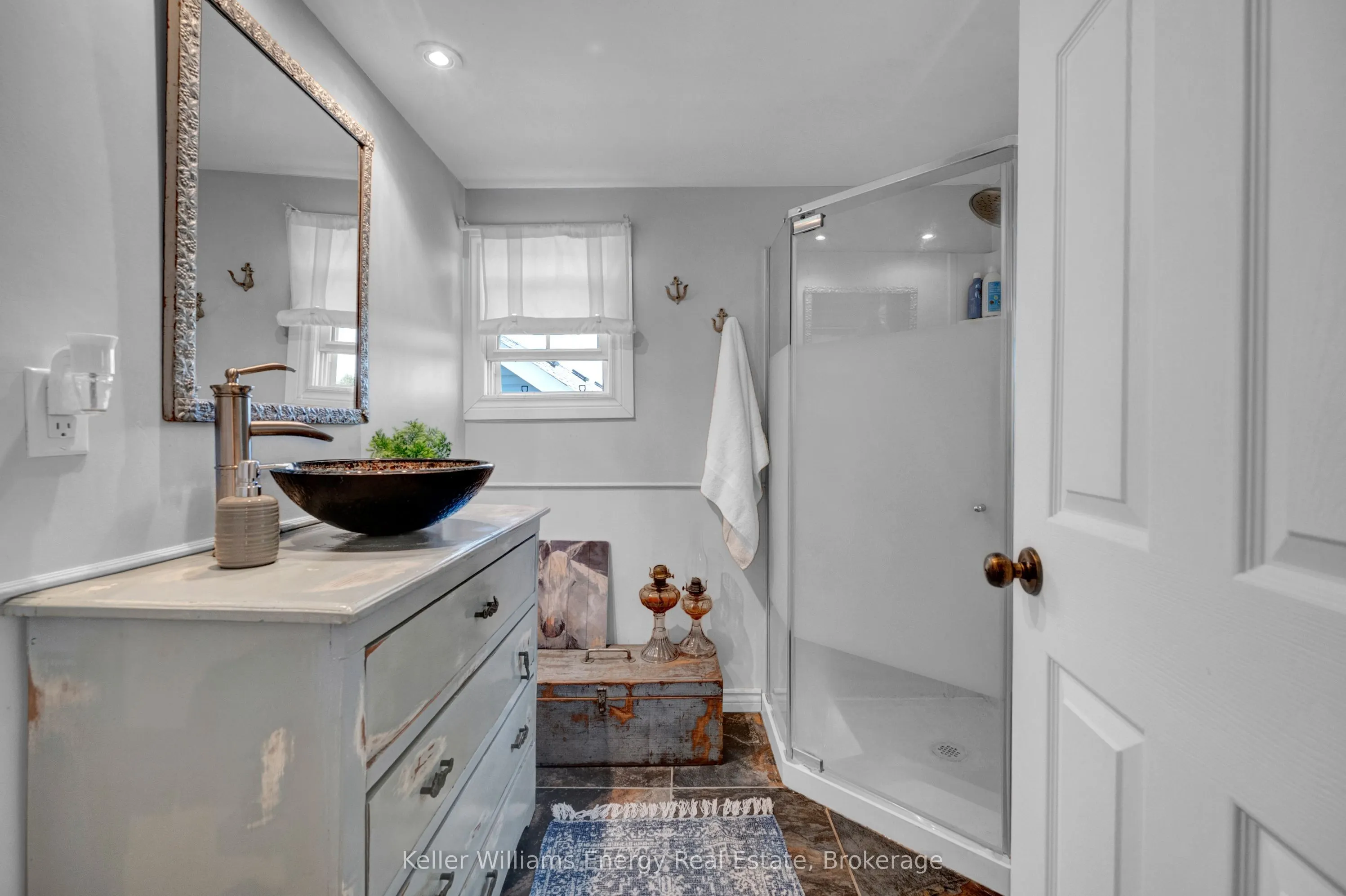 7483 Bethesda Road