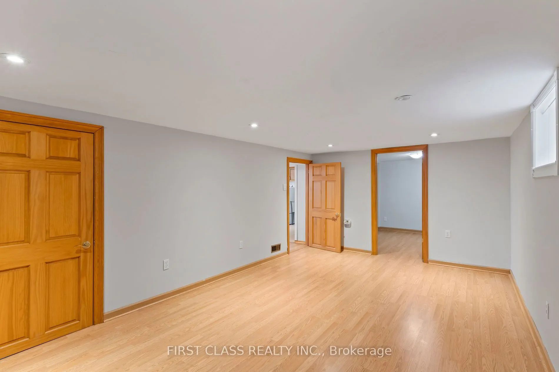 284 Jackson Avenue